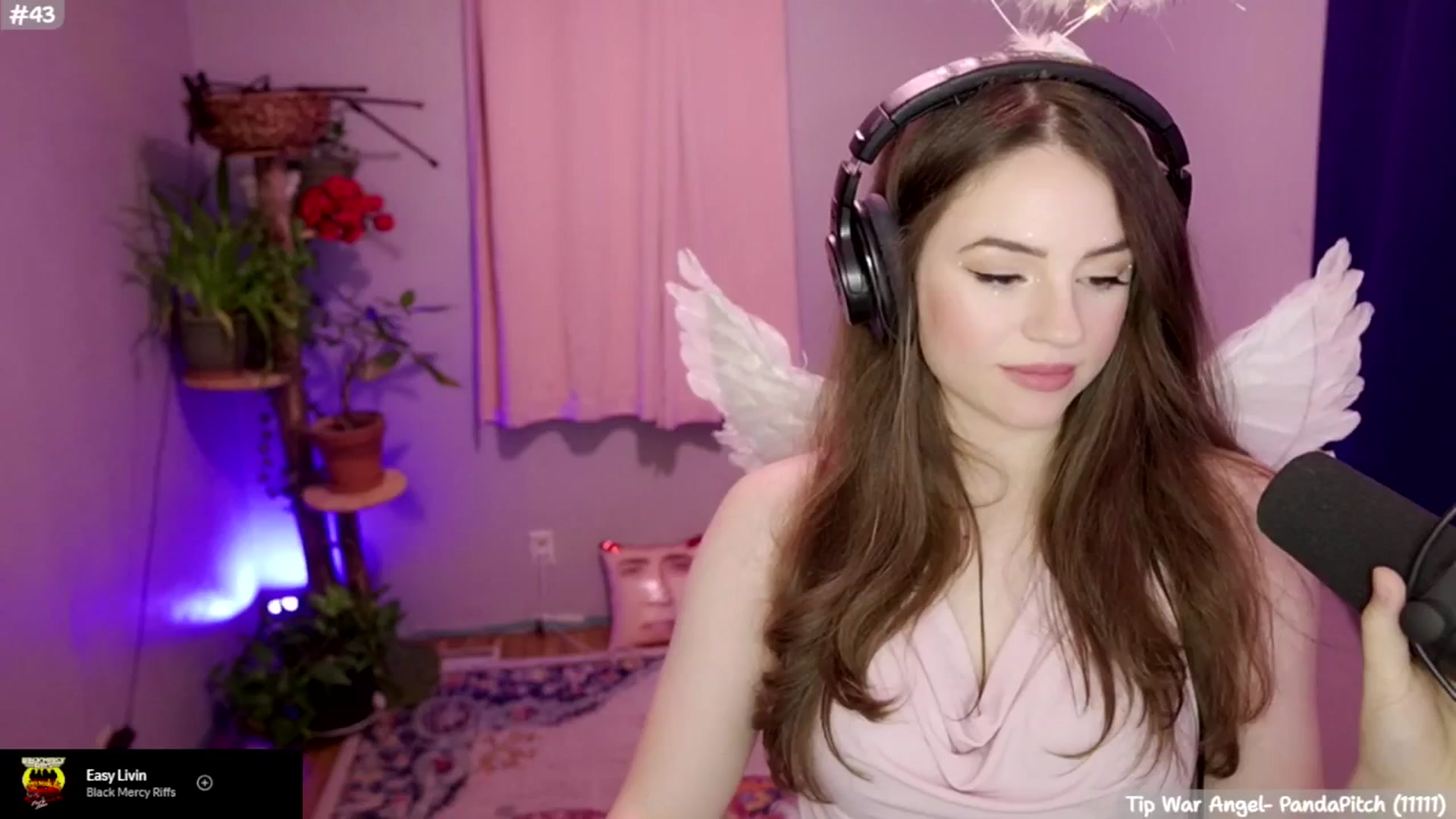 Gallery image thumbnail from Brophietopia's myfreecams stream on, 10/16/2025, 04:46 image 16 of 20