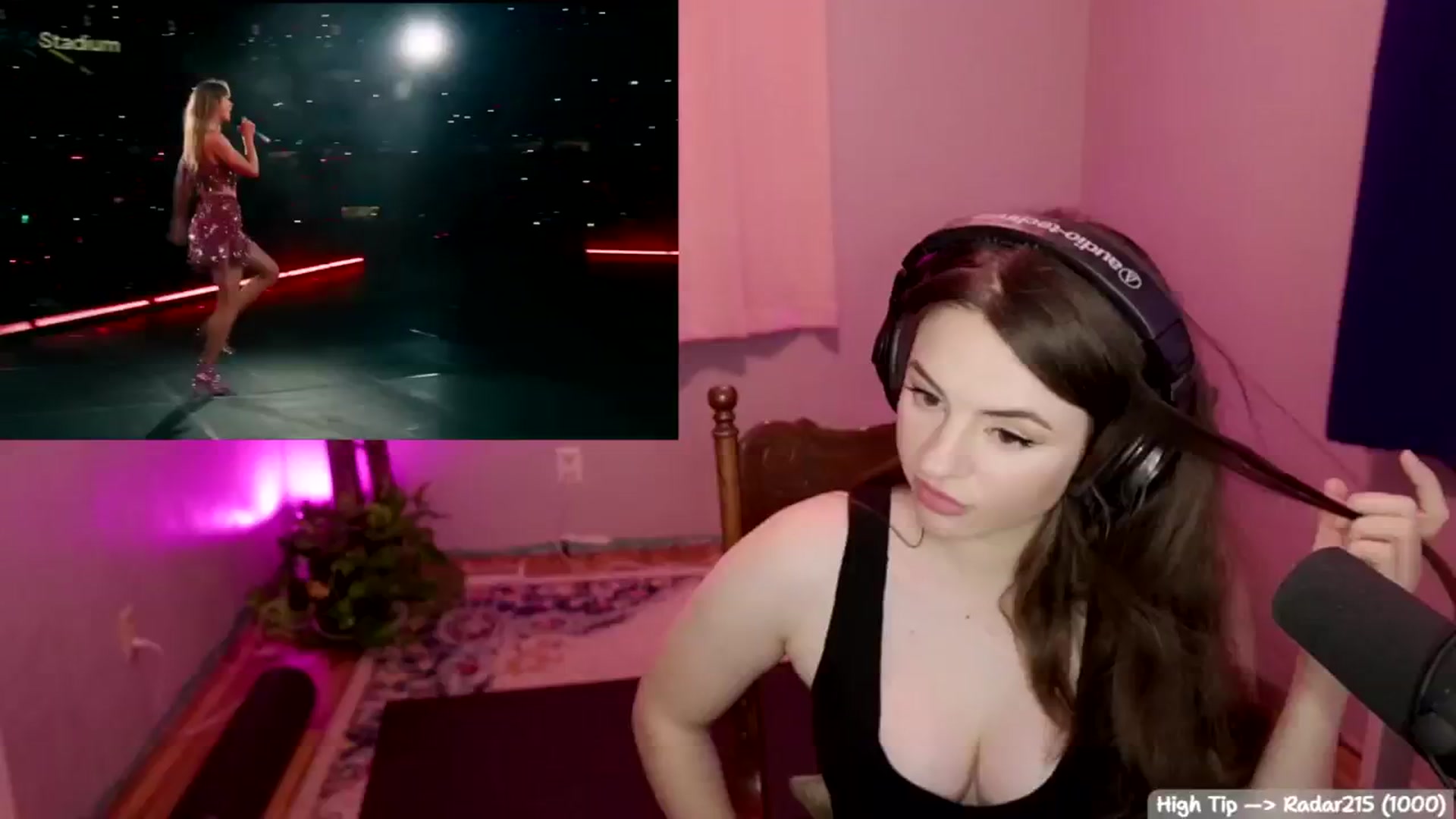 Gallery image thumbnail from Brophietopia's myfreecams stream on, 11/08/2025, 09:11 image 14 of 20
