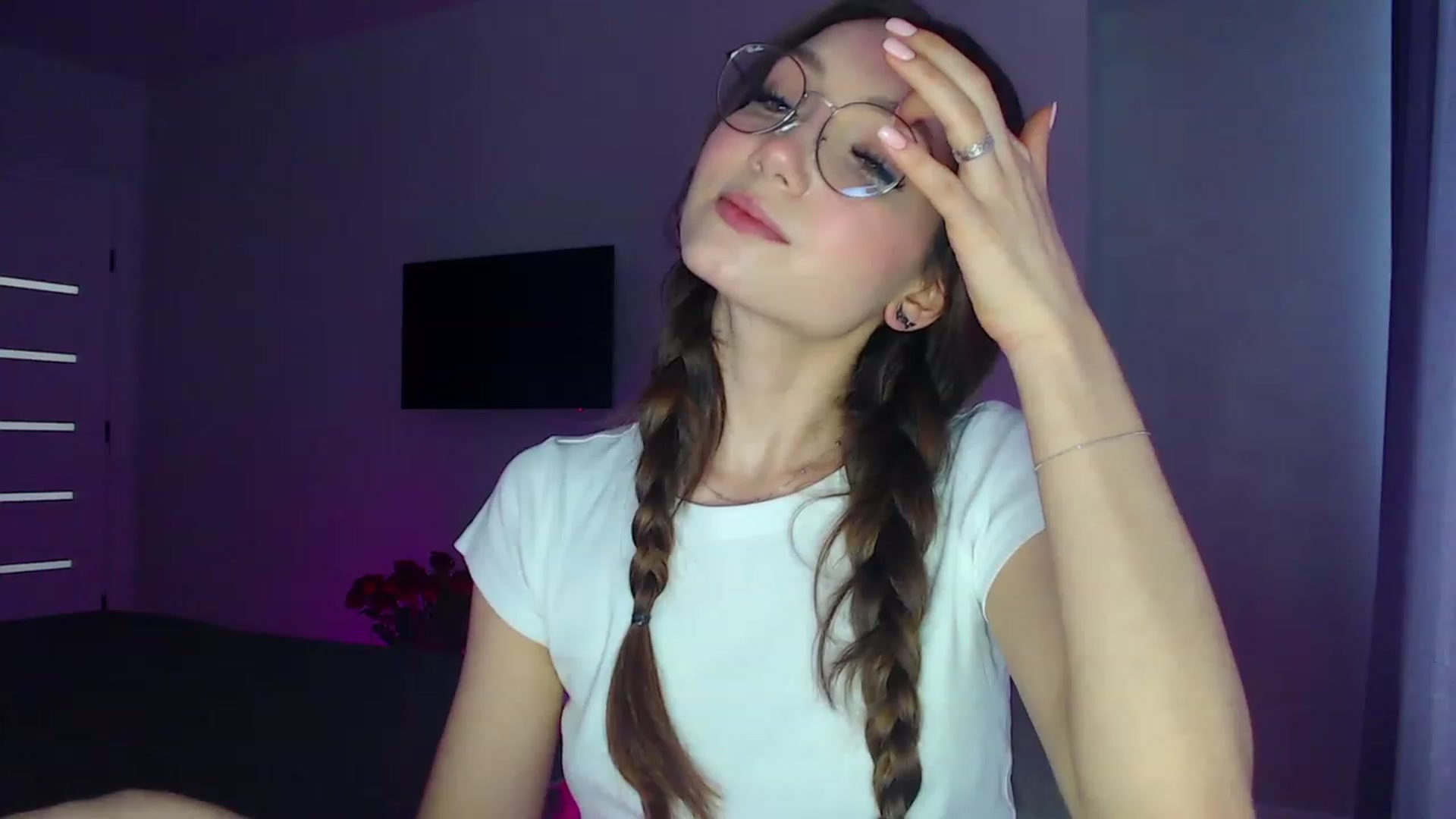 Gallery image thumbnail from Browncat04's myfreecams stream on, 04/09/2023, 13:42 image 4 of 20