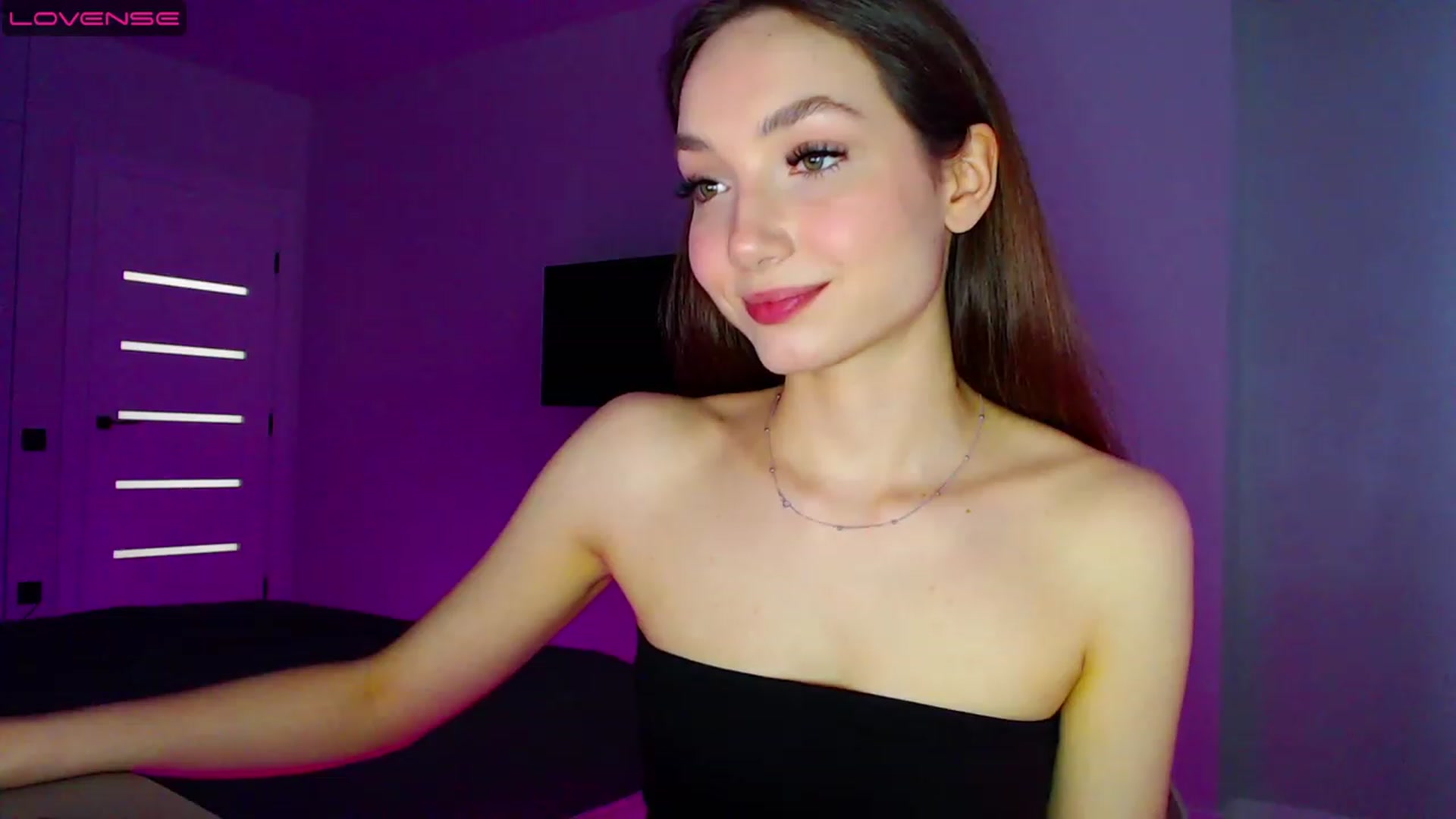 Gallery image thumbnail from Browncat04's myfreecams stream on, 05/14/2023, 14:53 image 15 of 20