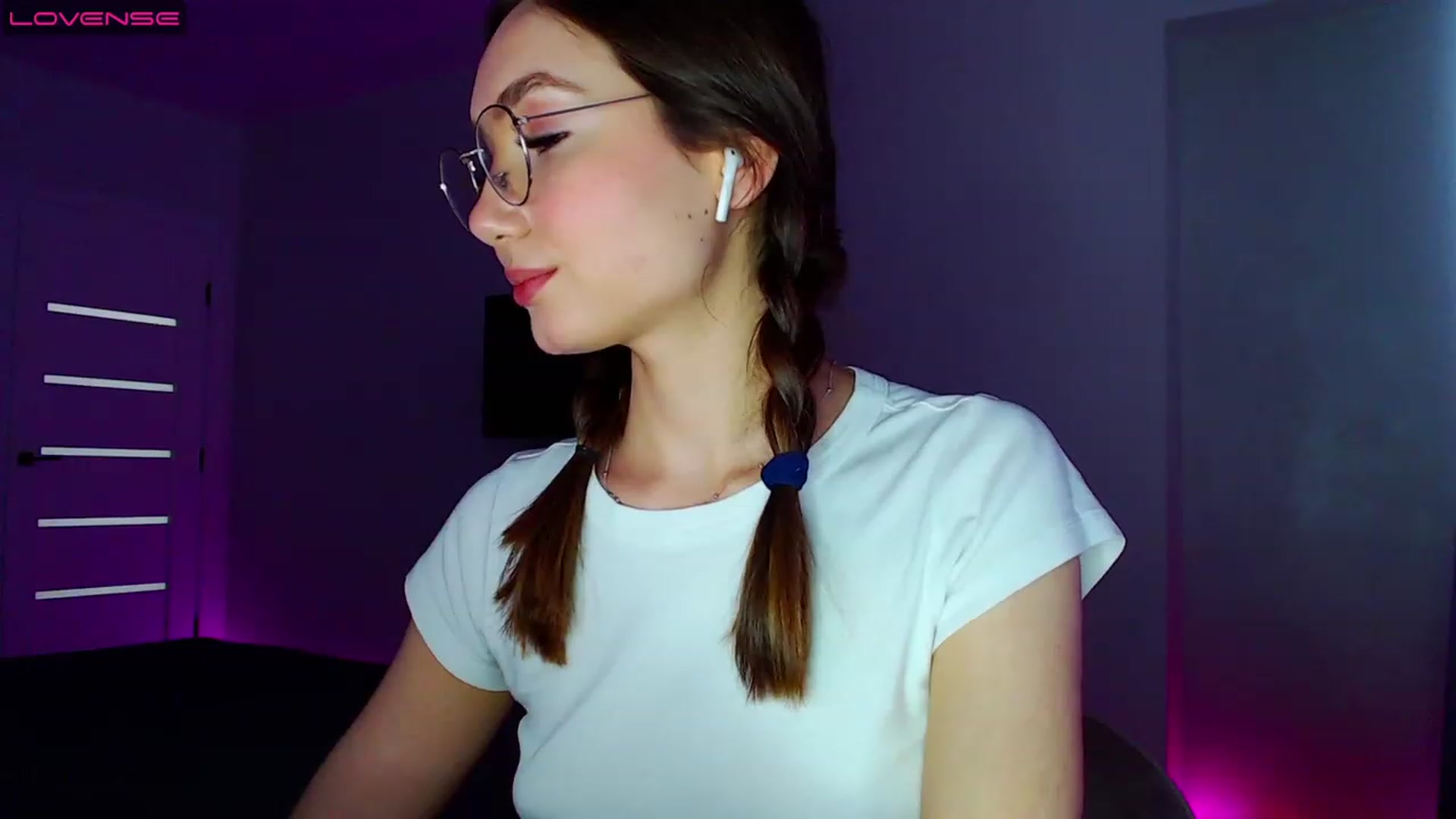 Gallery image thumbnail from Browncat04's myfreecams stream on, 05/24/2023, 12:36 image 11 of 20