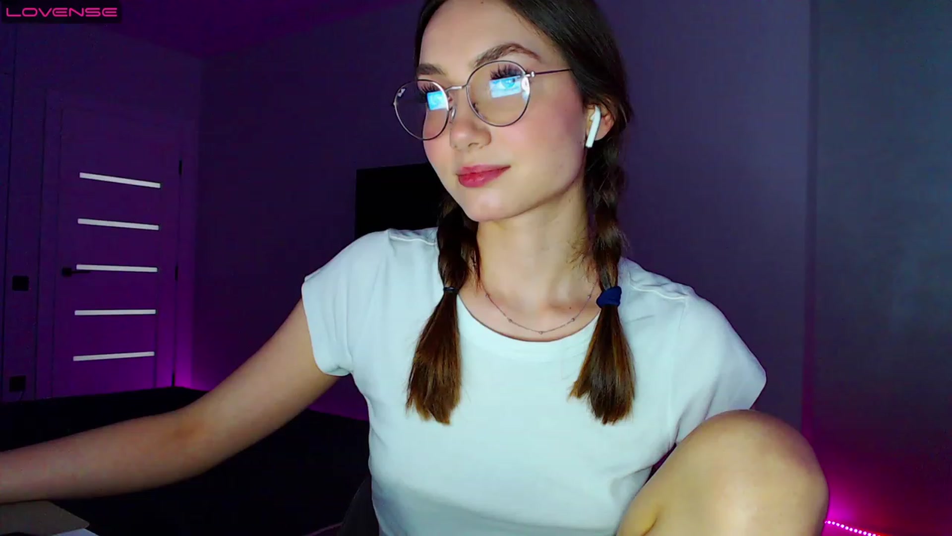 Gallery image thumbnail from Browncat04's myfreecams stream on, 05/24/2023, 13:38 image 9 of 20