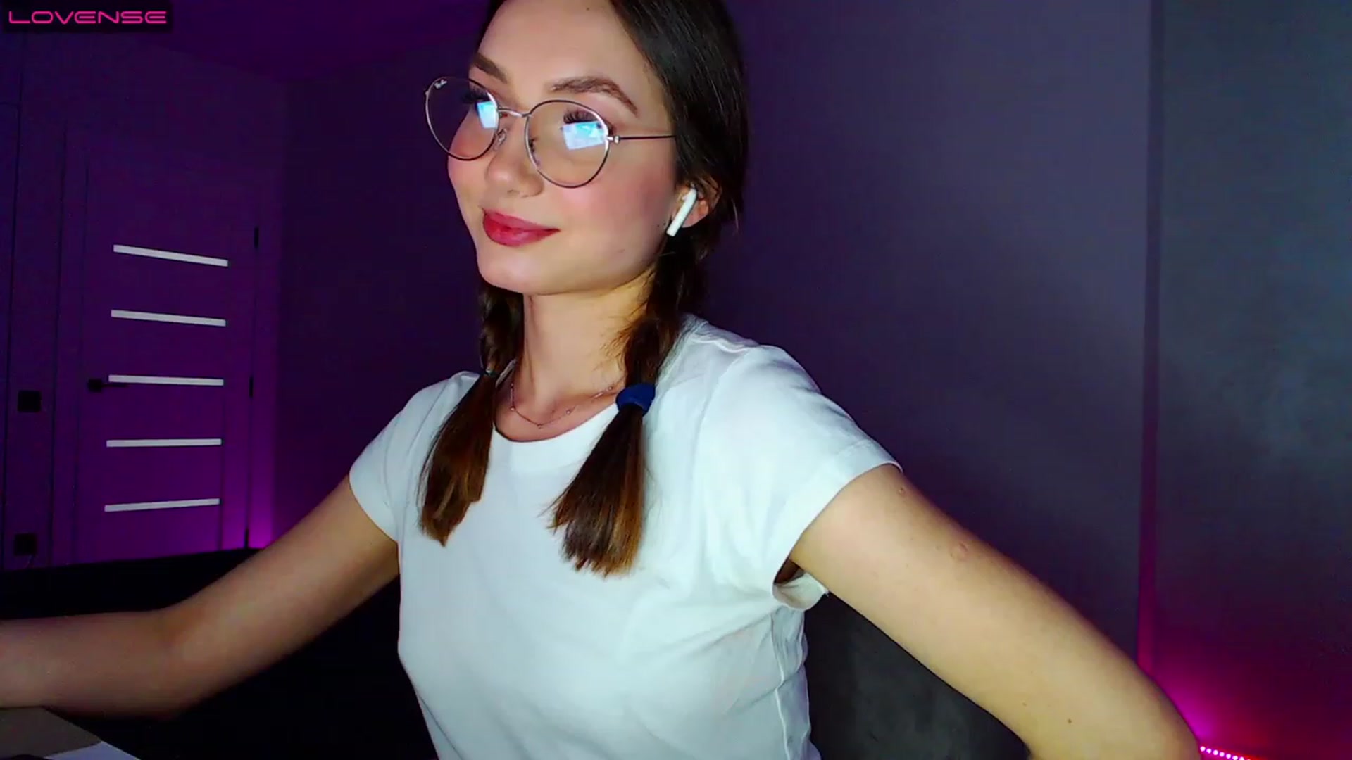 Gallery image thumbnail from Browncat04's myfreecams stream on, 05/24/2023, 13:38 image 1 of 20