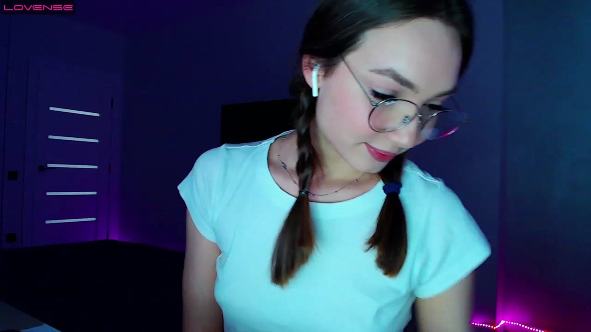 Gallery image thumbnail from Browncat04's myfreecams stream on, 05/24/2023, 13:38 image 2 of 20