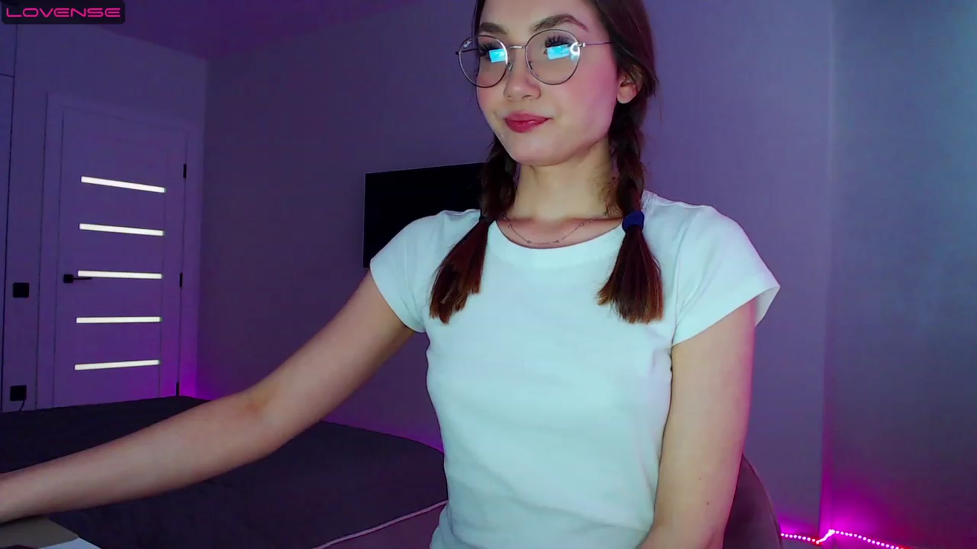 Gallery image thumbnail from Browncat04's myfreecams stream on, 05/24/2023, 14:10 image 10 of 20