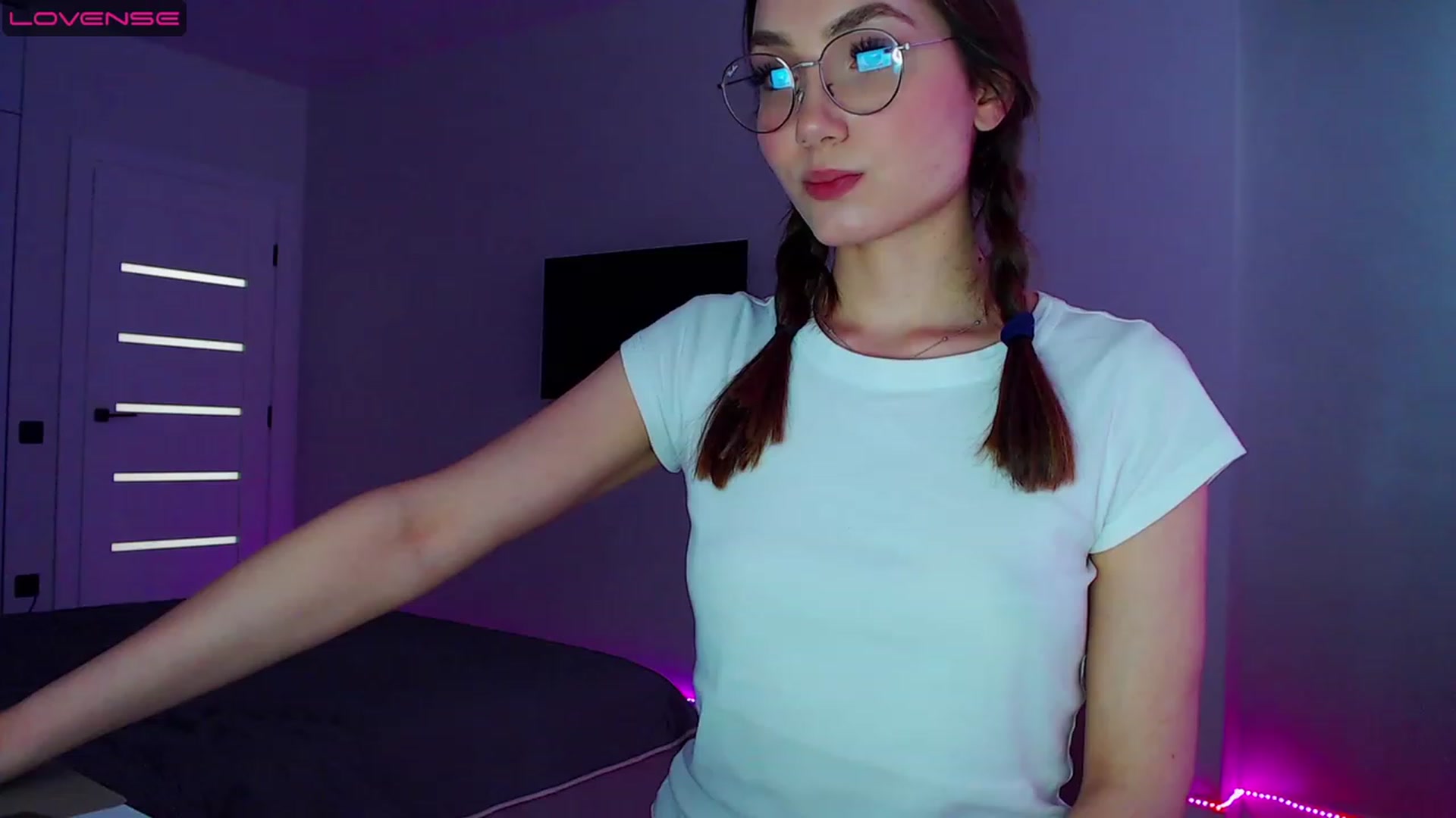 Gallery image thumbnail from Browncat04's myfreecams stream on, 05/24/2023, 14:10 image 11 of 20