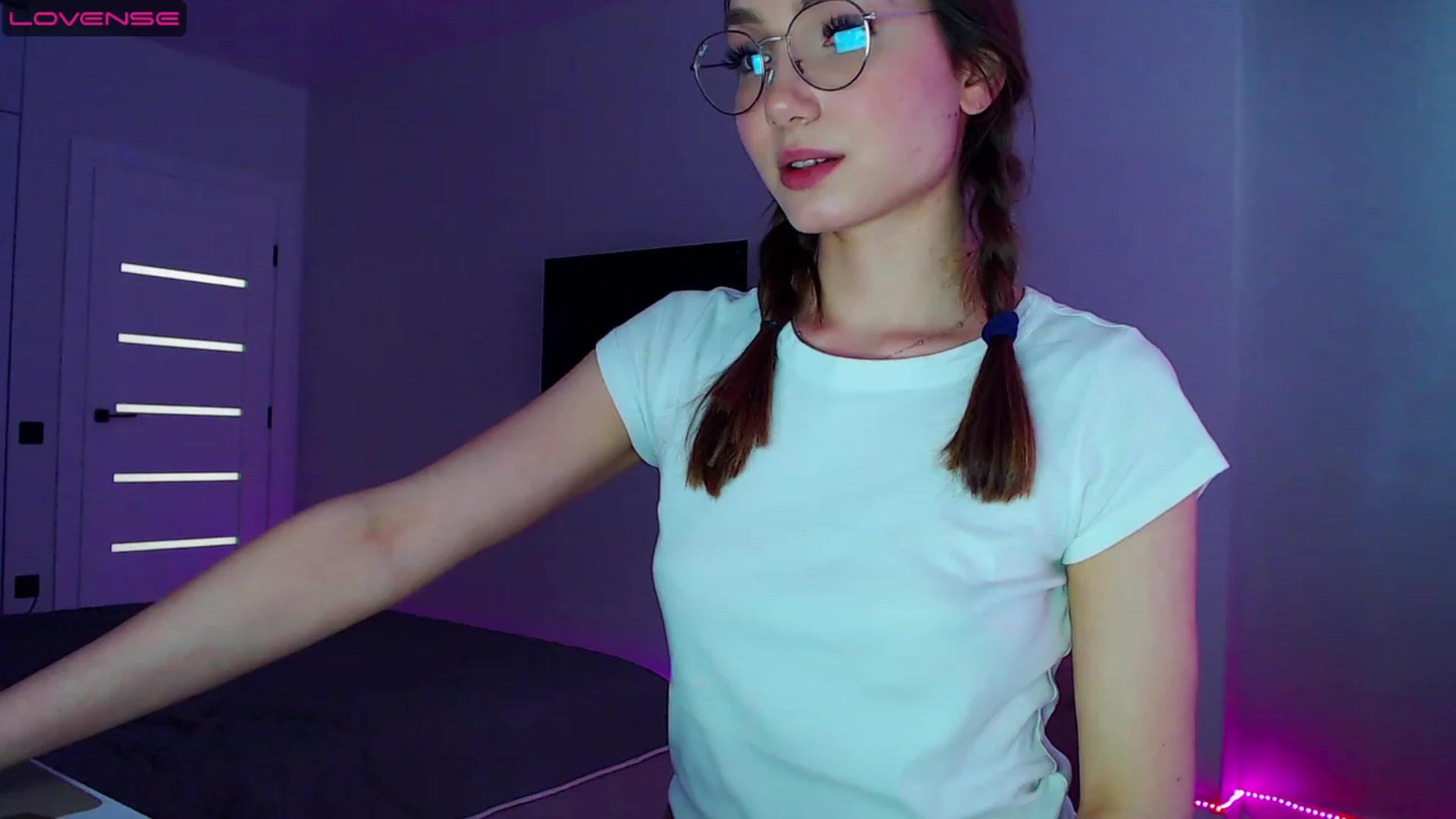 Gallery image thumbnail from Browncat04's myfreecams stream on, 05/24/2023, 14:10 image 8 of 20