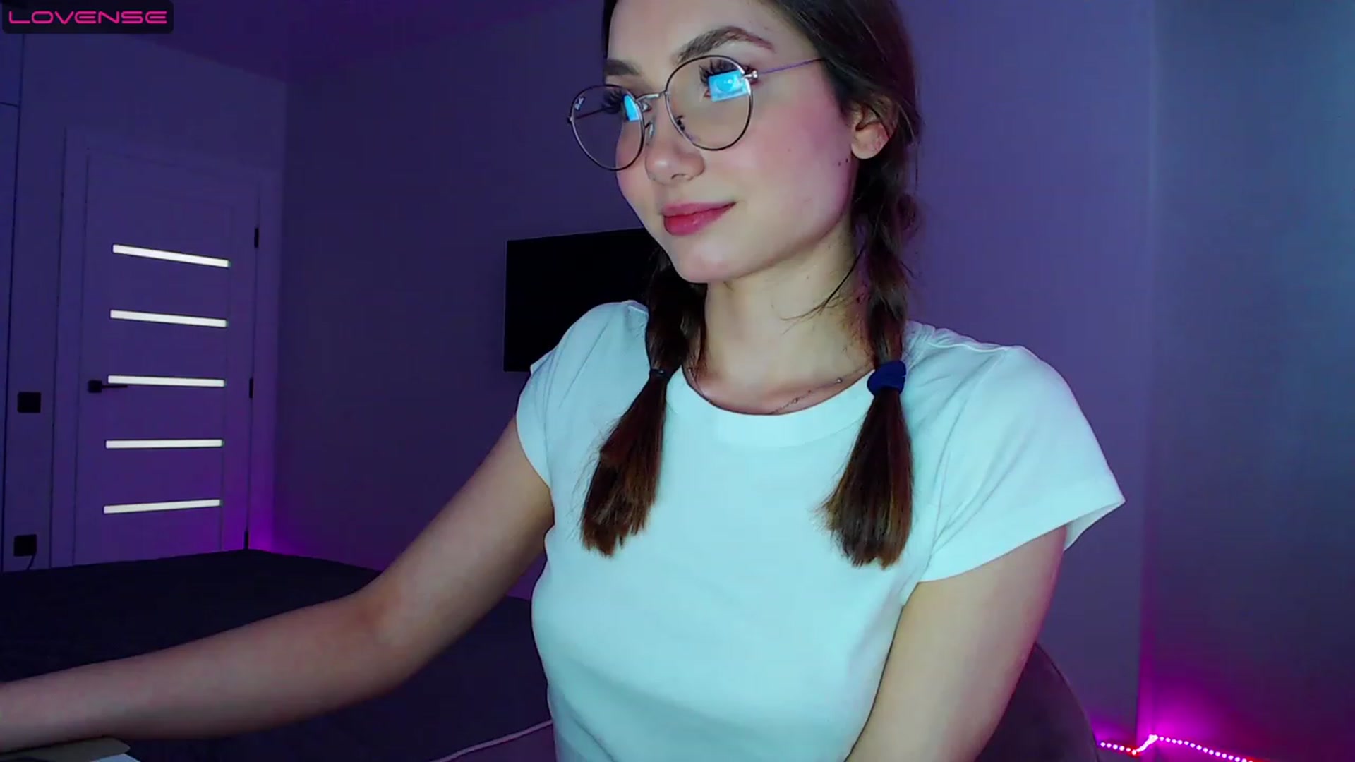 Gallery image thumbnail from Browncat04's myfreecams stream on, 05/24/2023, 14:10 image 20 of 20