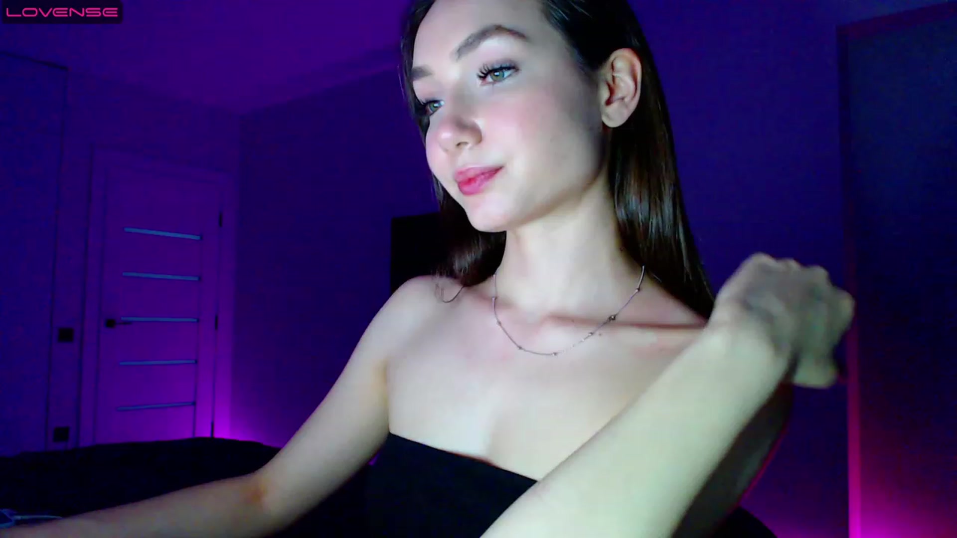 Gallery image thumbnail from Browncat04's myfreecams stream on, 05/27/2023, 17:14 image 16 of 20