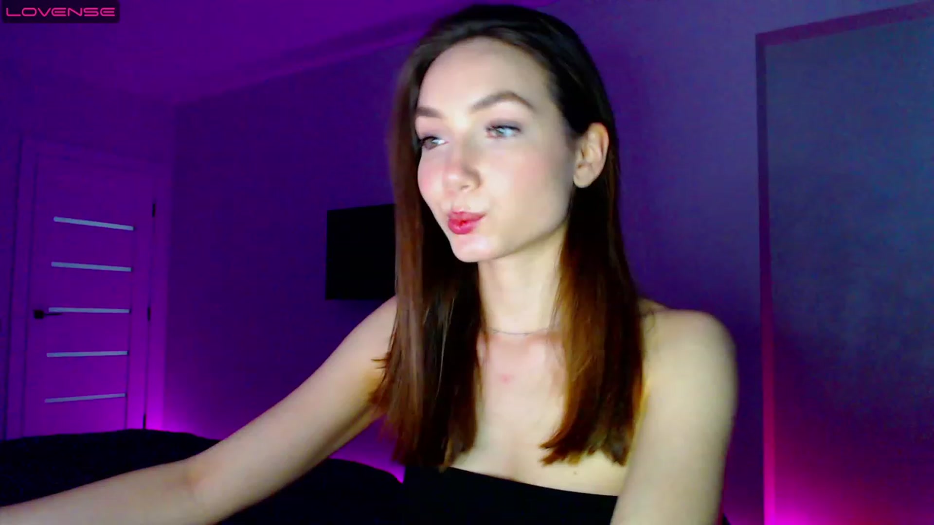 Gallery image thumbnail from Browncat04's myfreecams stream on, 05/27/2023, 17:14 image 2 of 20