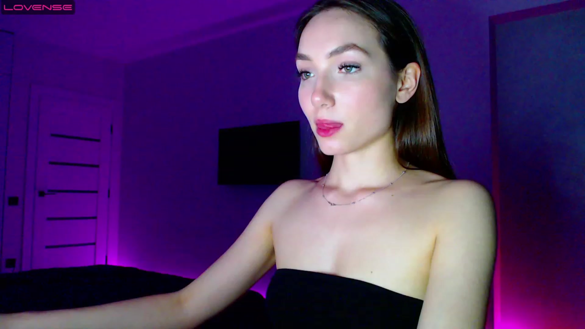 Gallery image thumbnail from Browncat04's myfreecams stream on, 05/27/2023, 18:26 image 12 of 20