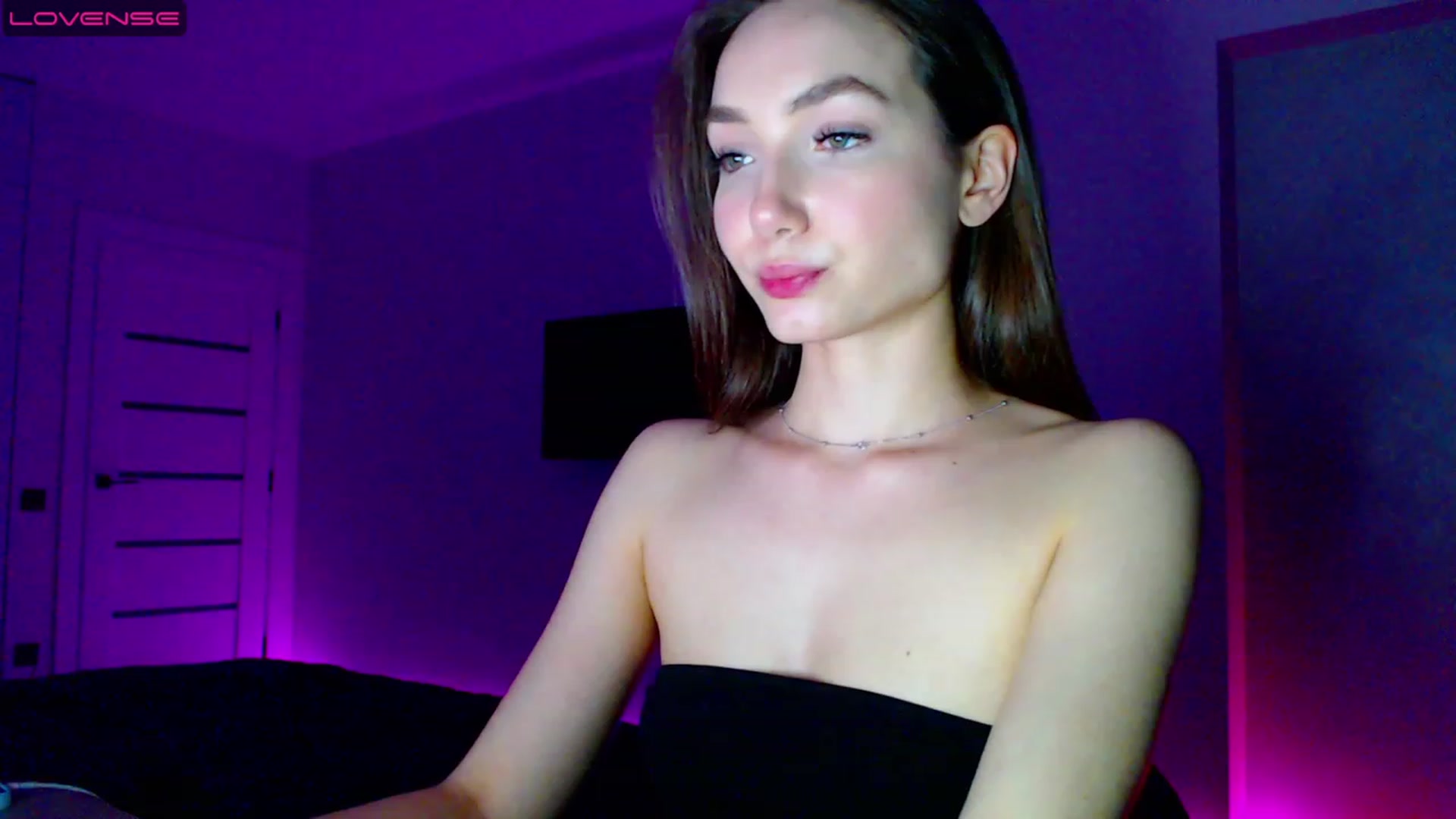 Gallery image thumbnail from Browncat04's myfreecams stream on, 05/27/2023, 18:26 image 4 of 20