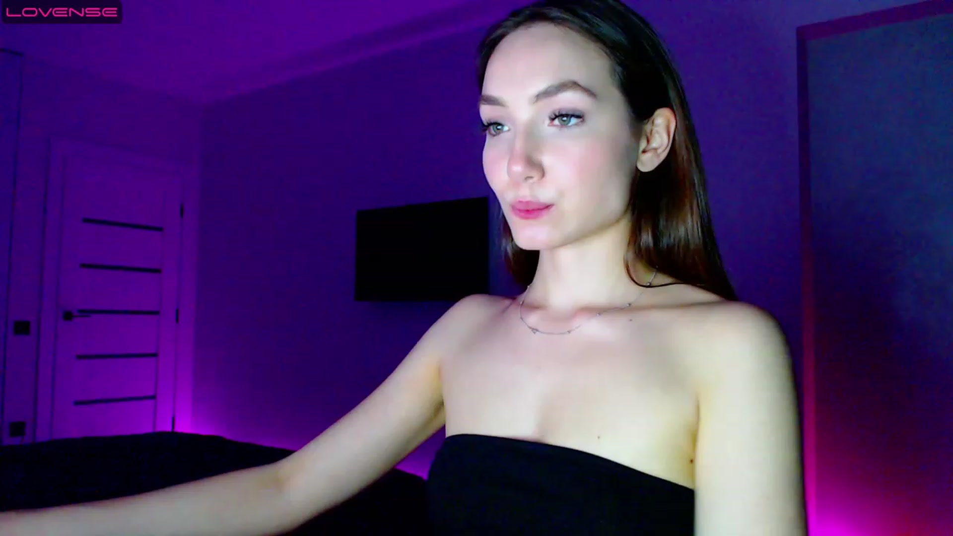 Gallery image thumbnail from Browncat04's myfreecams stream on, 05/27/2023, 18:26 image 13 of 20