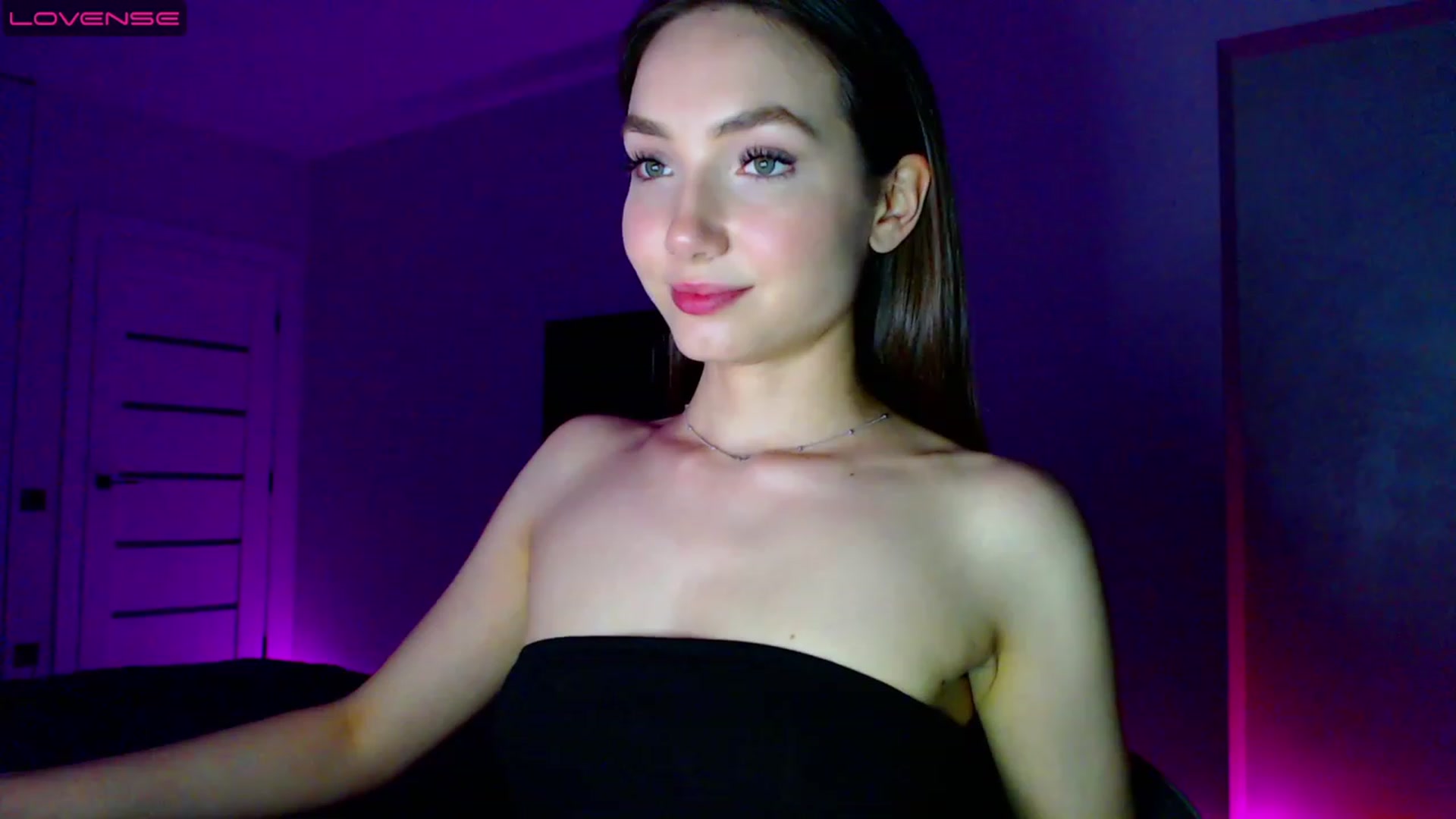 Gallery image thumbnail from Browncat04's myfreecams stream on, 05/27/2023, 18:26 image 8 of 20