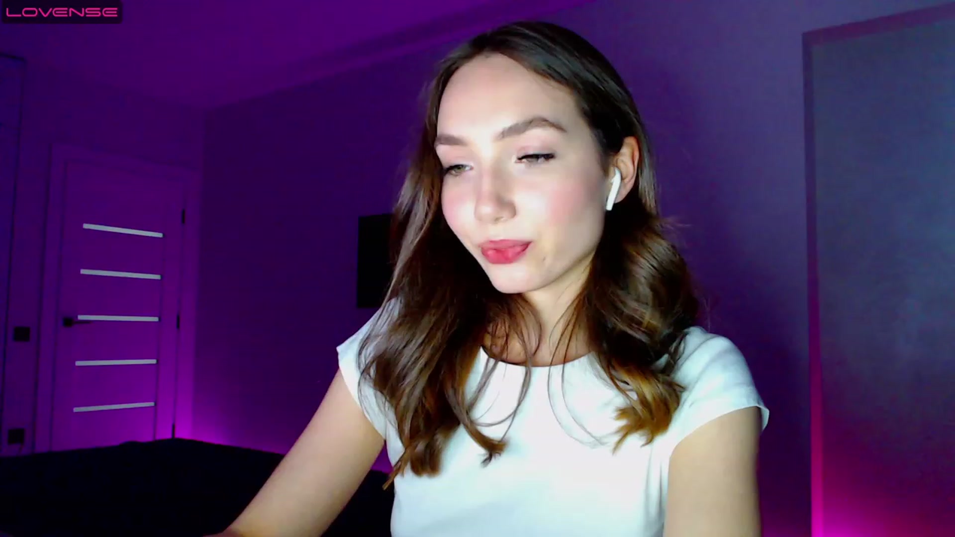 Gallery image thumbnail from Browncat04's myfreecams stream on, 05/30/2023, 16:45 image 9 of 20