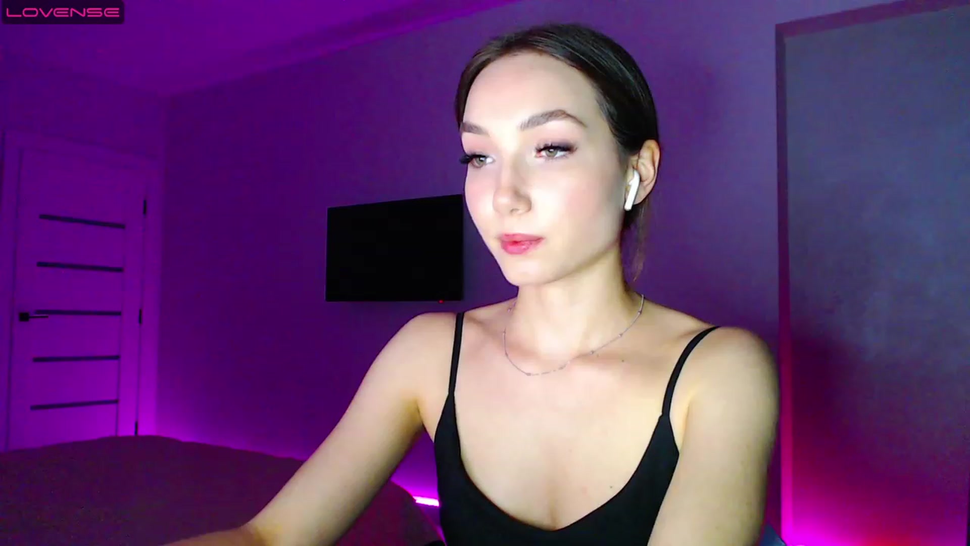 Gallery image thumbnail from Browncat04's myfreecams stream on, 06/11/2023, 17:11 image 20 of 20