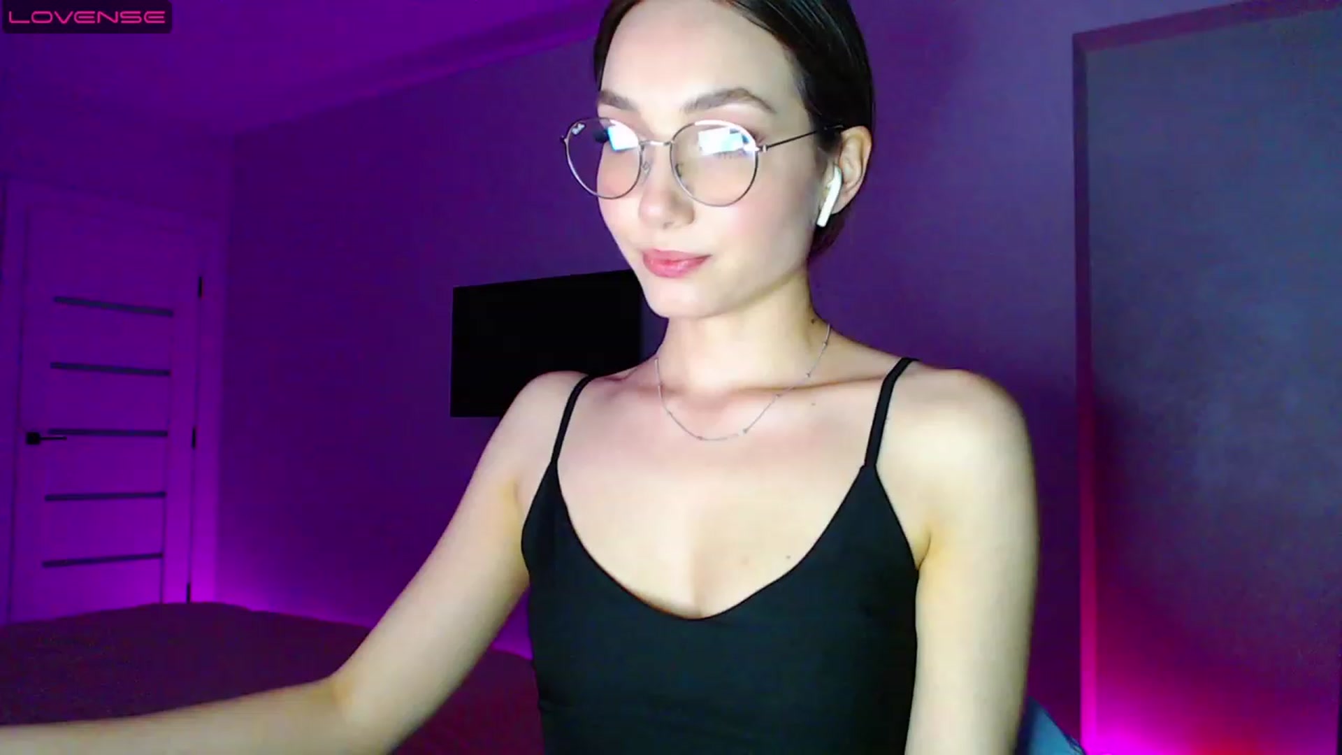 Gallery image thumbnail from Browncat04's myfreecams stream on, 06/11/2023, 17:11 image 13 of 20