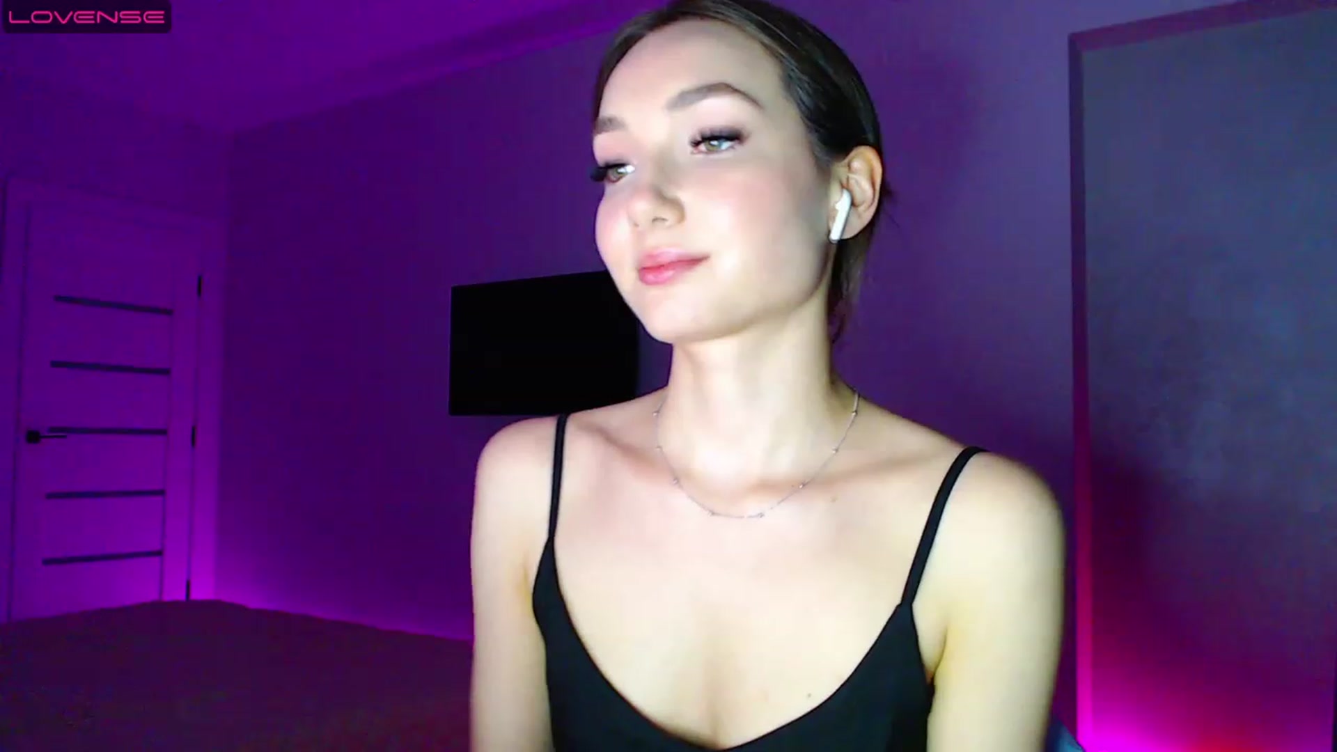 Gallery image thumbnail from Browncat04's myfreecams stream on, 06/11/2023, 17:11 image 18 of 20