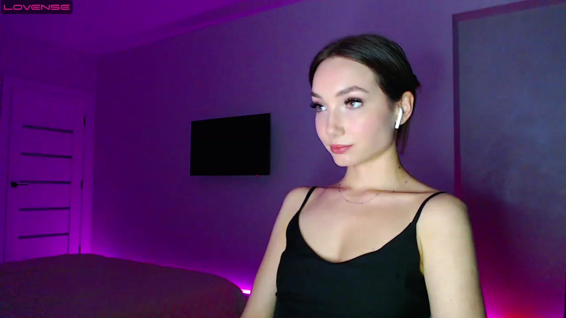 Gallery image thumbnail from Browncat04's myfreecams stream on, 06/11/2023, 17:11 image 19 of 20