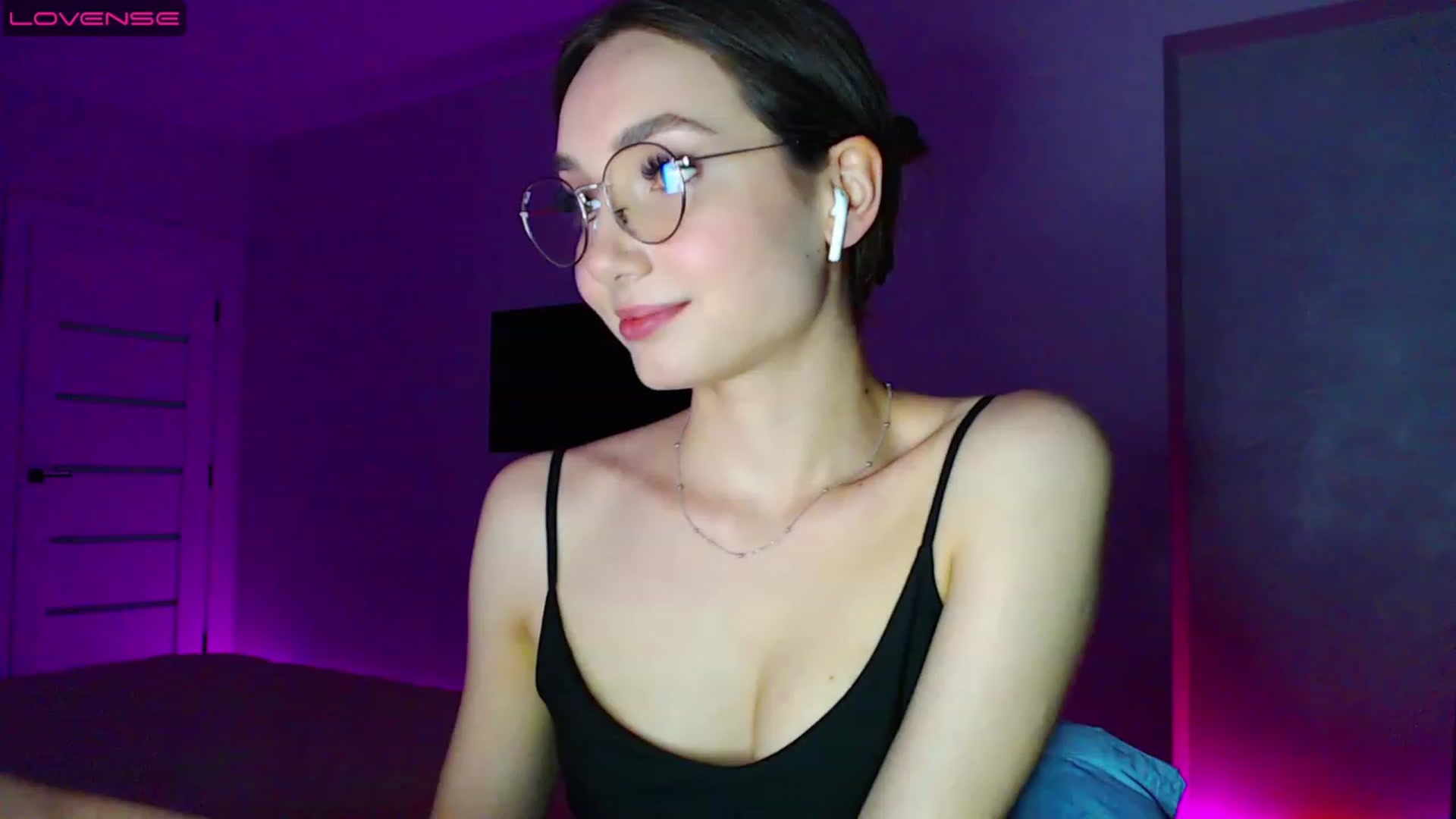 Gallery image thumbnail from Browncat04's myfreecams stream on, 06/11/2023, 17:11 image 8 of 20