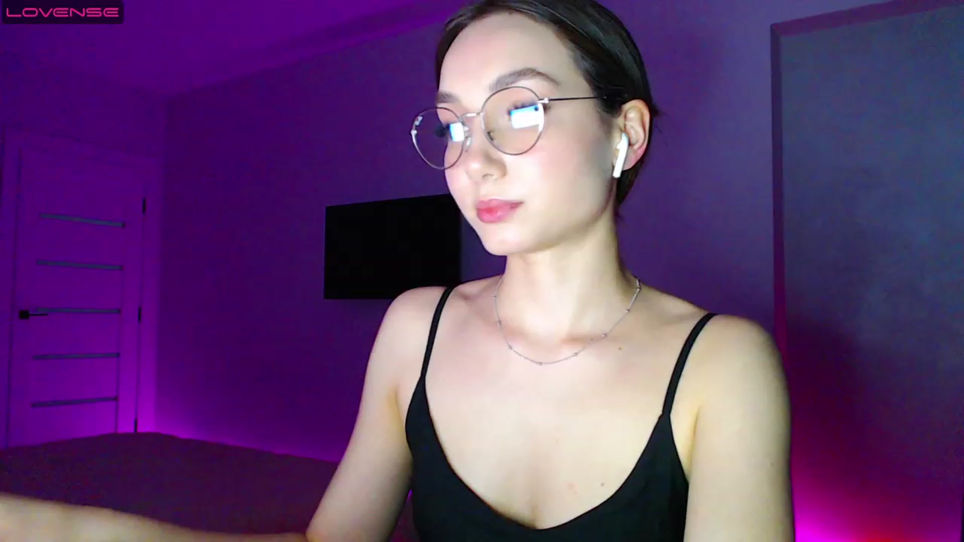 Gallery image thumbnail from Browncat04's myfreecams stream on, 06/11/2023, 17:11 image 1 of 20