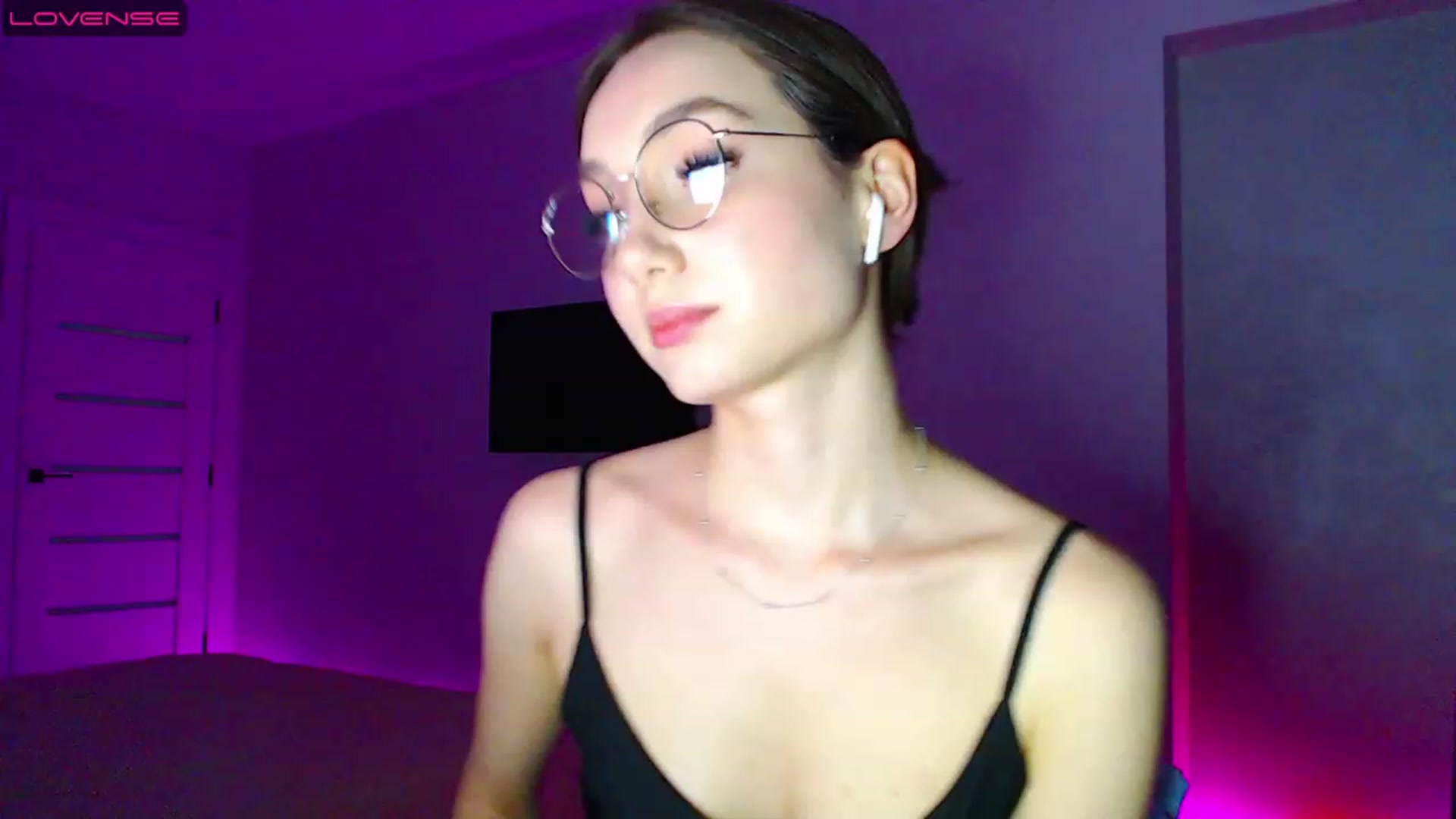 Gallery image thumbnail from Browncat04's myfreecams stream on, 06/11/2023, 17:11 image 7 of 20