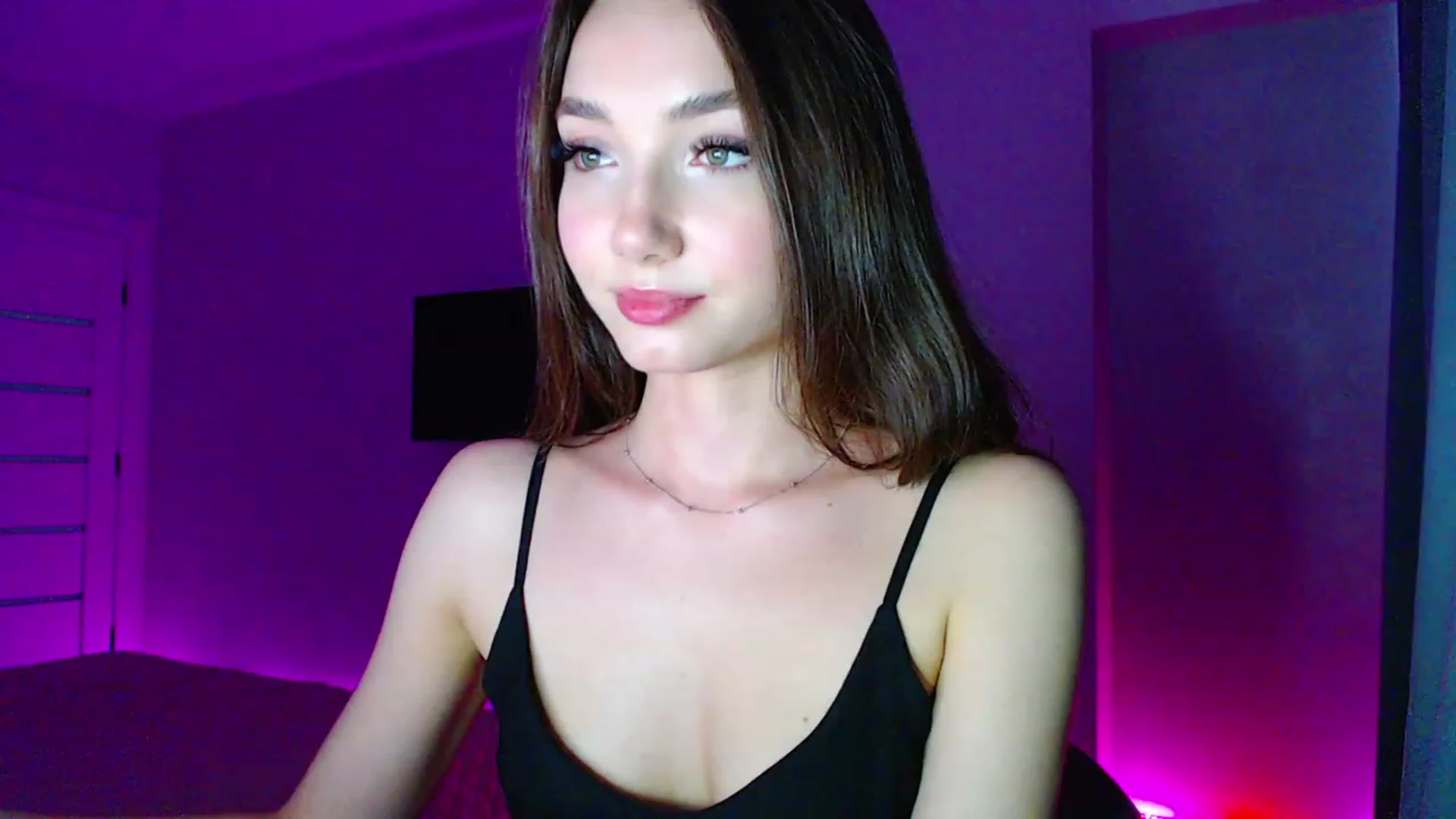 Gallery image thumbnail from Browncat04's myfreecams stream on, 06/21/2023, 18:13 image 11 of 20