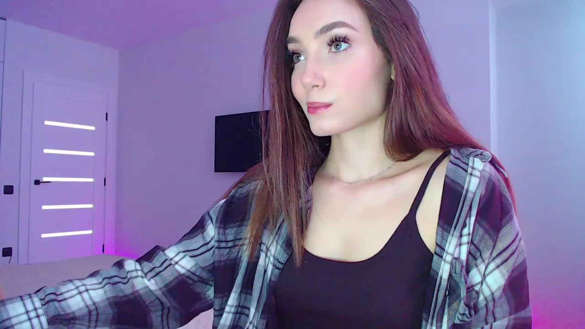 Gallery image thumbnail from Browncat04's myfreecams stream on, 06/26/2023, 13:29 image 18 of 20