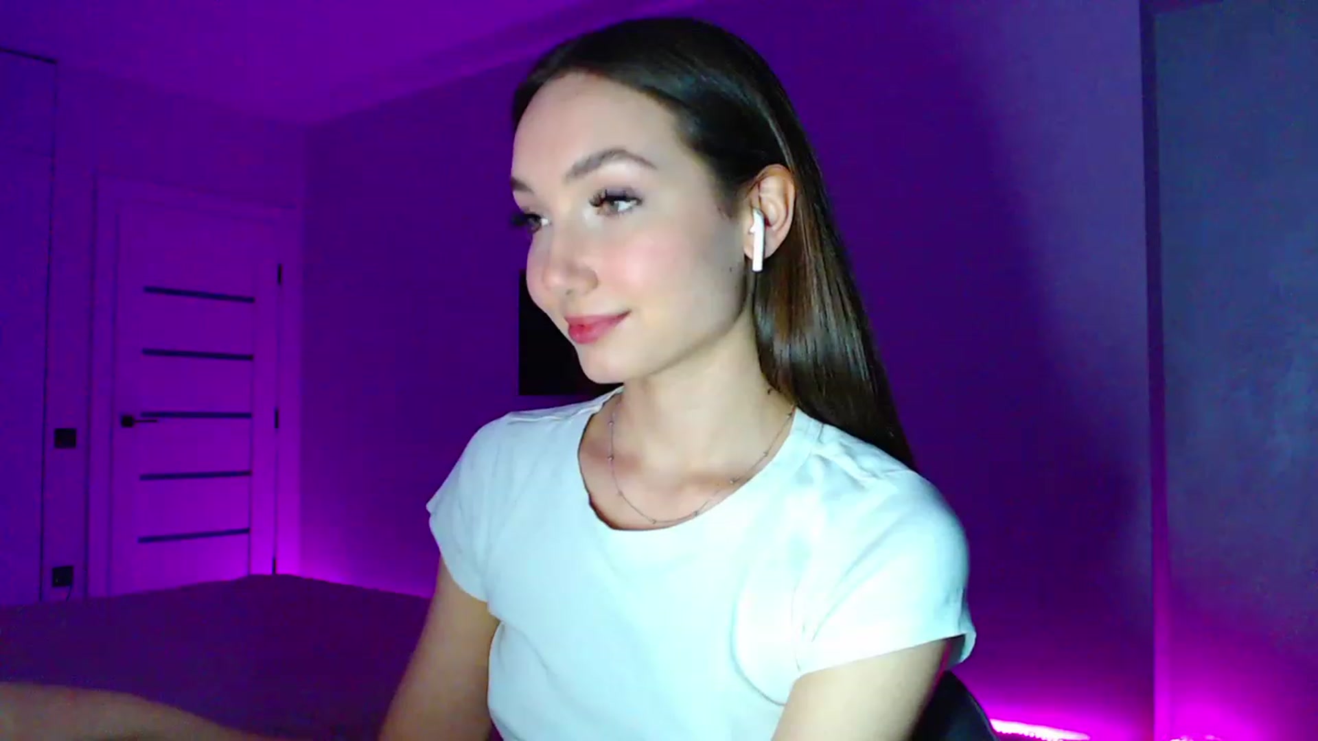 Gallery image thumbnail from Browncat04's myfreecams stream on, 06/28/2023, 18:15 image 18 of 20