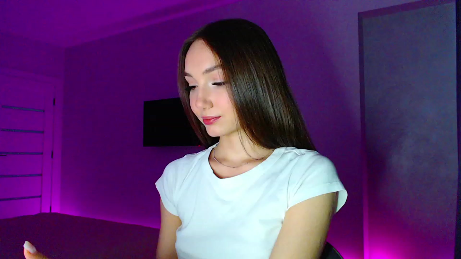Gallery image thumbnail from Browncat04's myfreecams stream on, 06/28/2023, 18:15 image 3 of 20