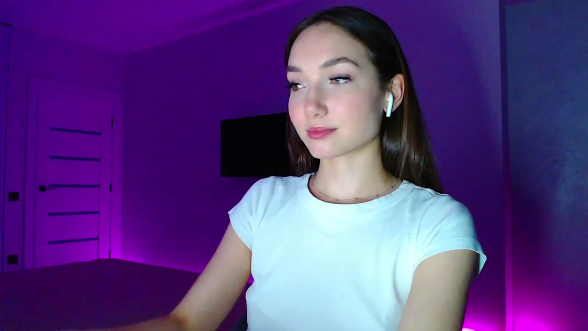 Gallery image thumbnail from Browncat04's myfreecams stream on, 06/28/2023, 18:15 image 13 of 20