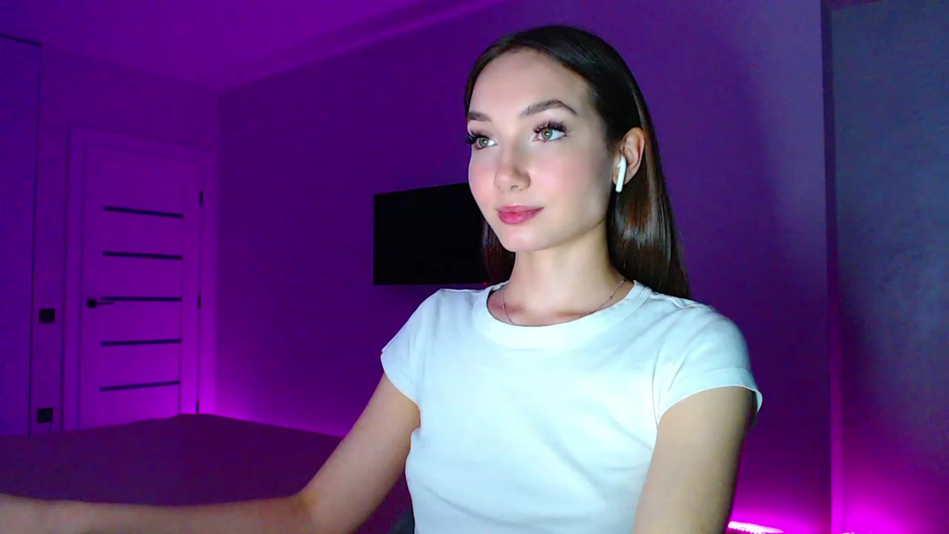 Gallery image thumbnail from Browncat04's myfreecams stream on, 06/28/2023, 18:15 image 20 of 20