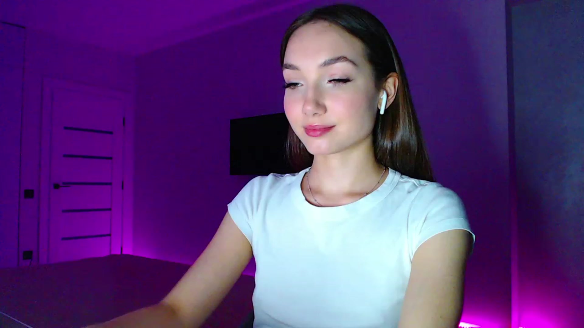 Gallery image thumbnail from Browncat04's myfreecams stream on, 06/28/2023, 18:15 image 19 of 20