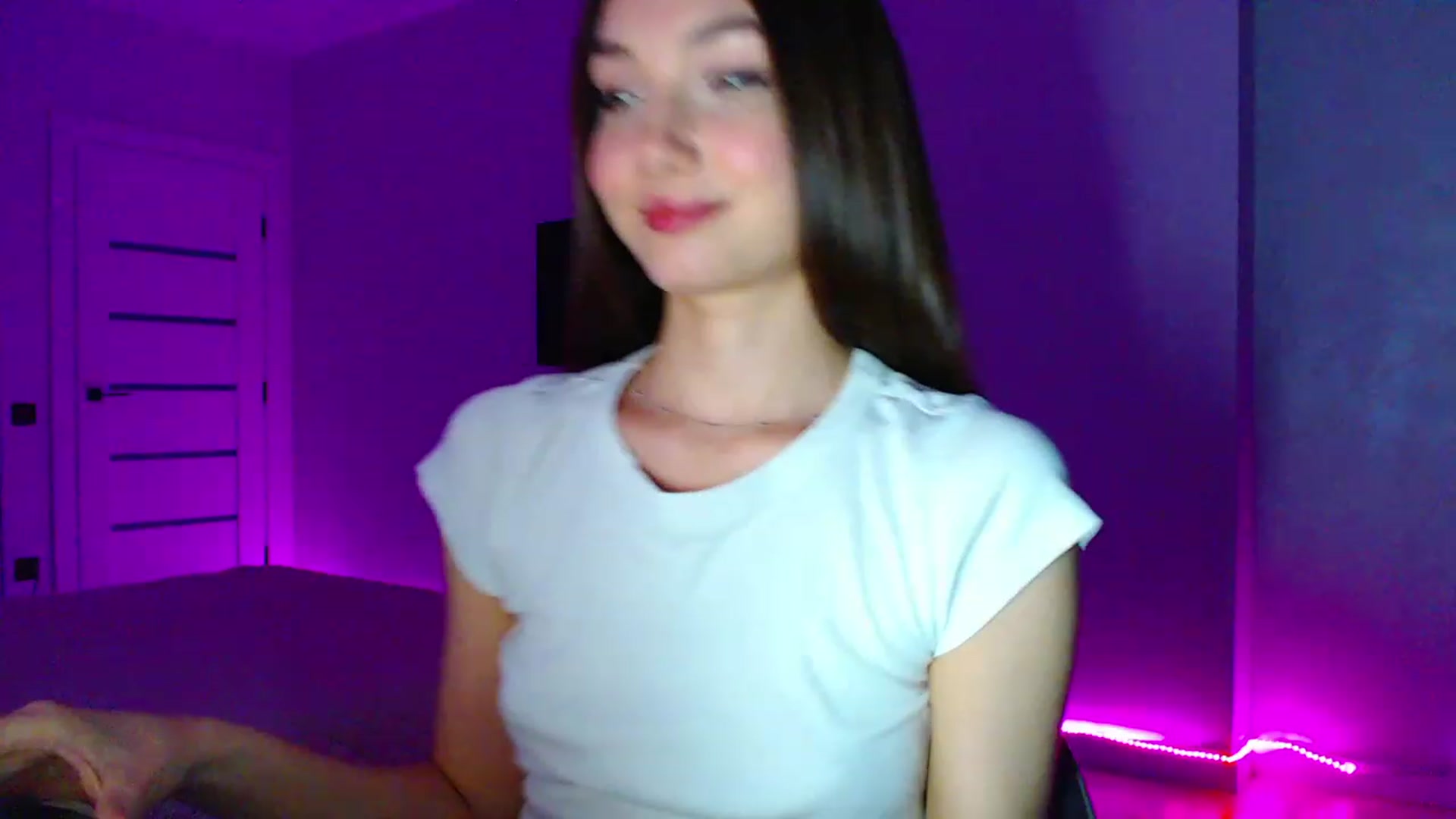 Gallery image thumbnail from Browncat04's myfreecams stream on, 06/28/2023, 18:15 image 16 of 20