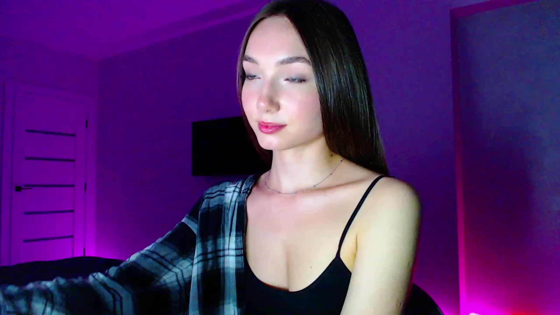 Gallery image thumbnail from Browncat04's myfreecams stream on, 07/06/2023, 17:43 image 16 of 20