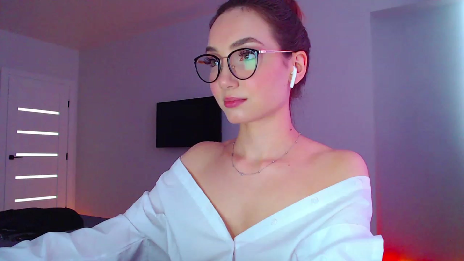Gallery image thumbnail from Browncat04's myfreecams stream on, 07/12/2023, 14:00 image 19 of 20