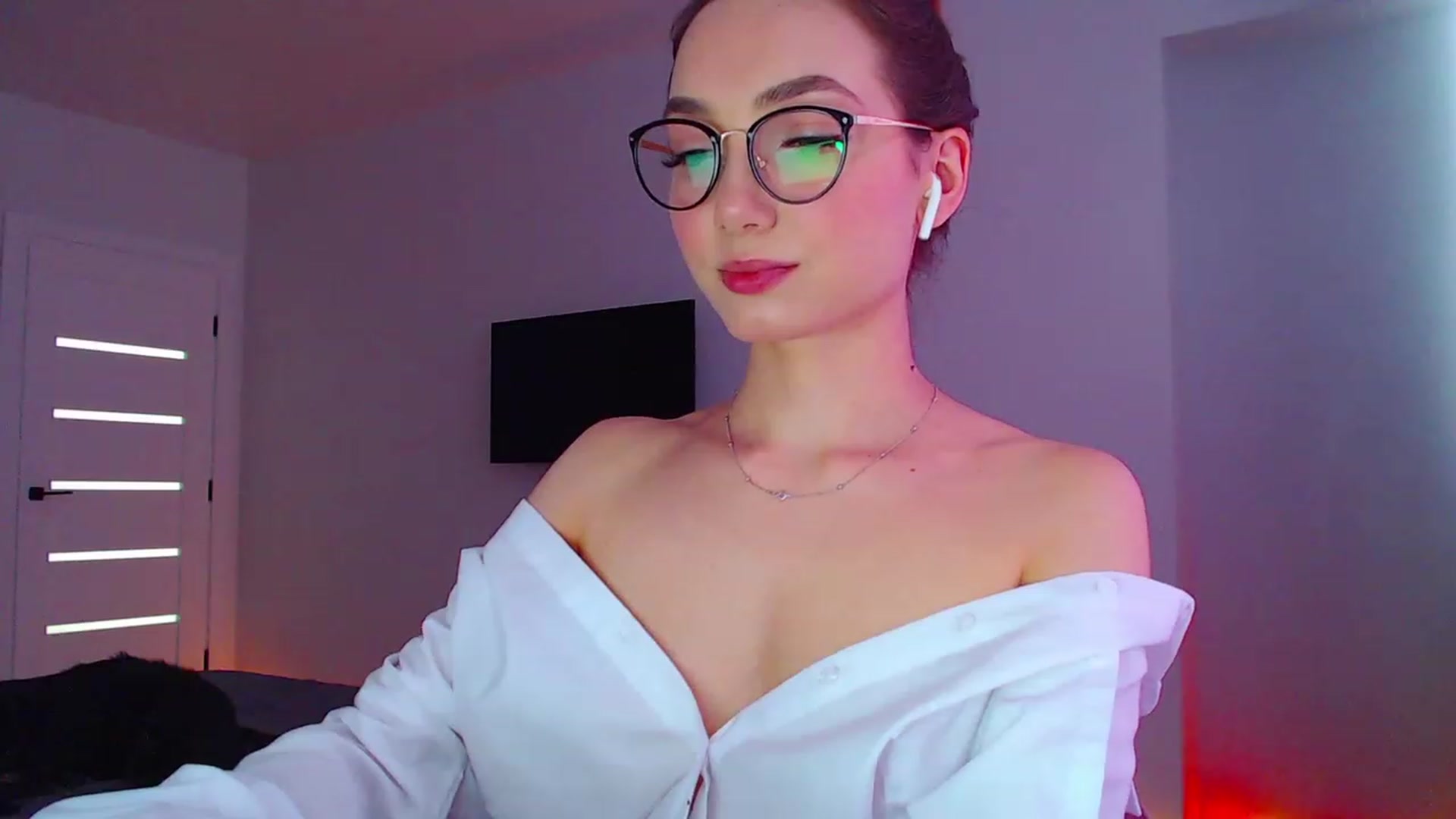 Gallery image thumbnail from Browncat04's myfreecams stream on, 07/12/2023, 14:00 image 13 of 20