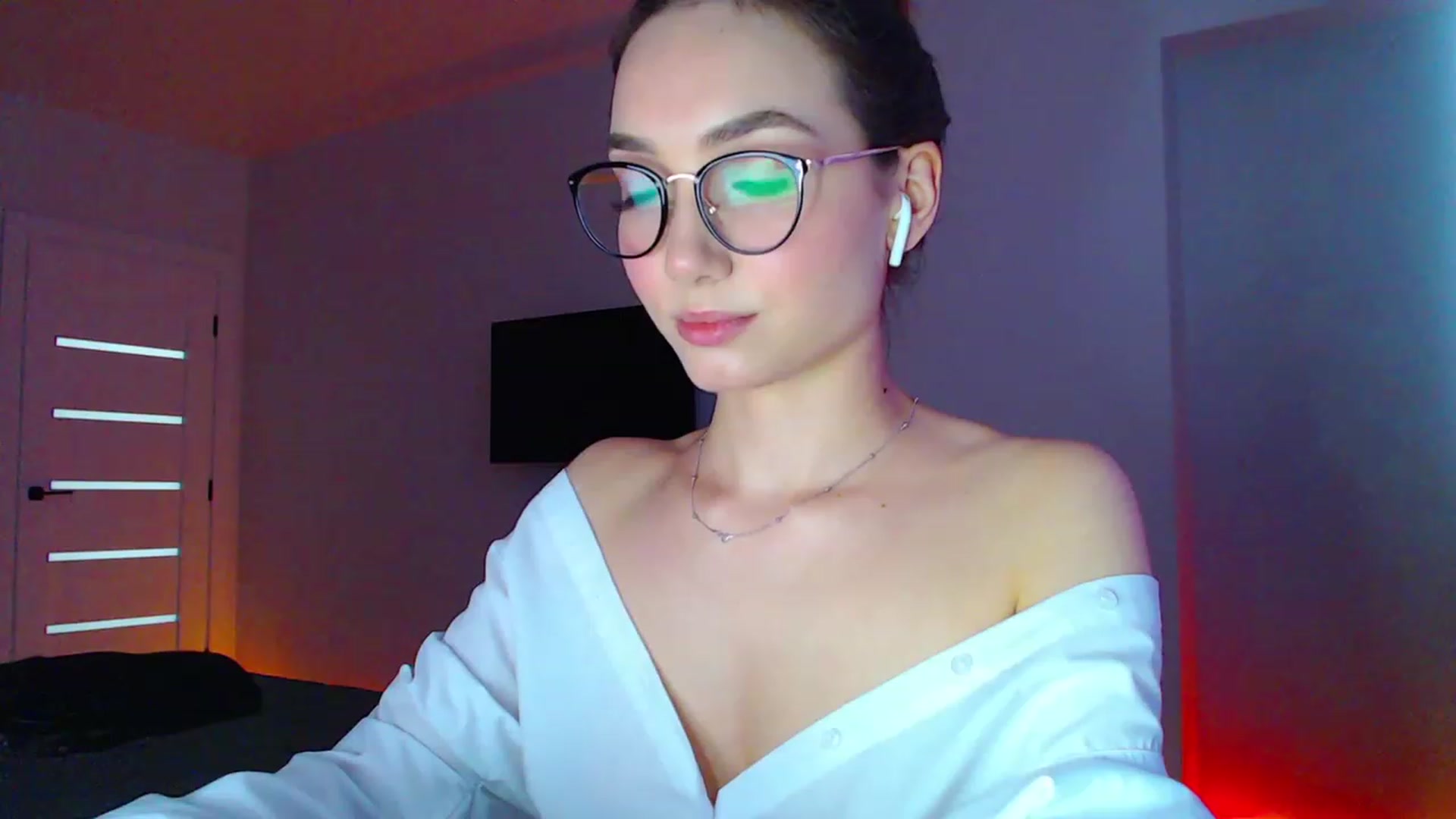 Gallery image thumbnail from Browncat04's myfreecams stream on, 07/12/2023, 14:00 image 18 of 20
