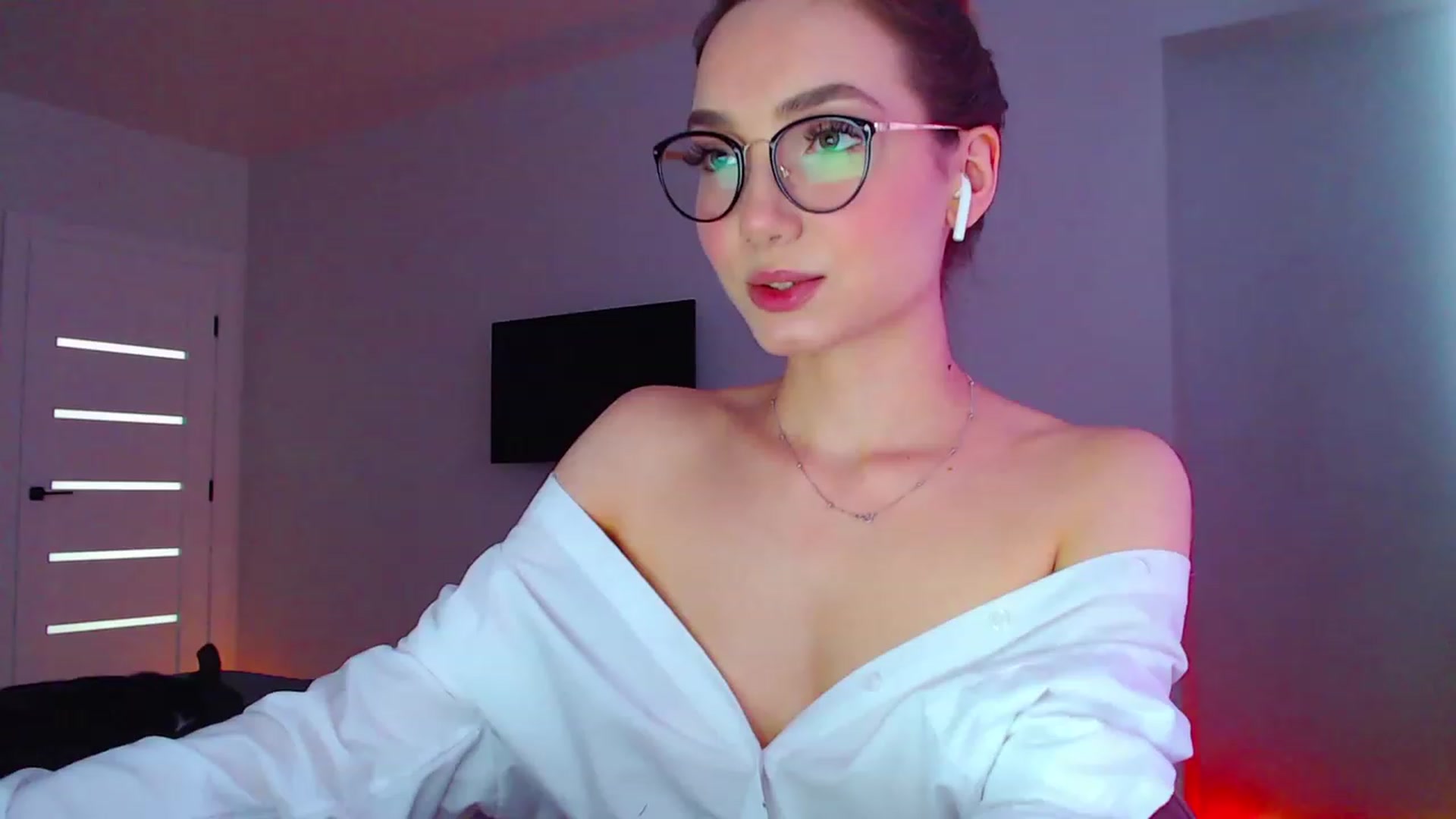 Gallery image thumbnail from Browncat04's myfreecams stream on, 07/12/2023, 14:00 image 4 of 20