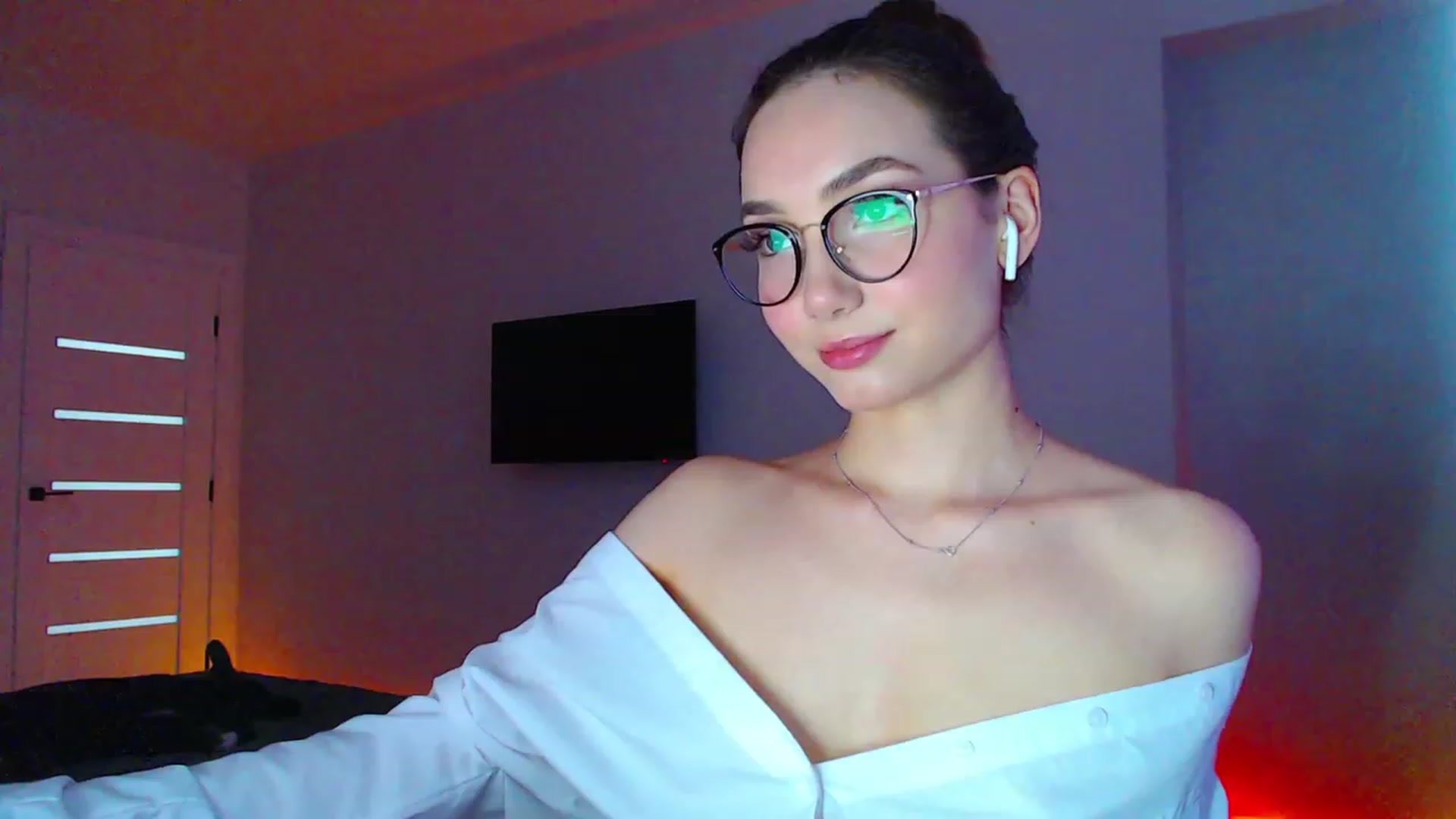 Gallery image thumbnail from Browncat04's myfreecams stream on, 07/12/2023, 14:00 image 8 of 20