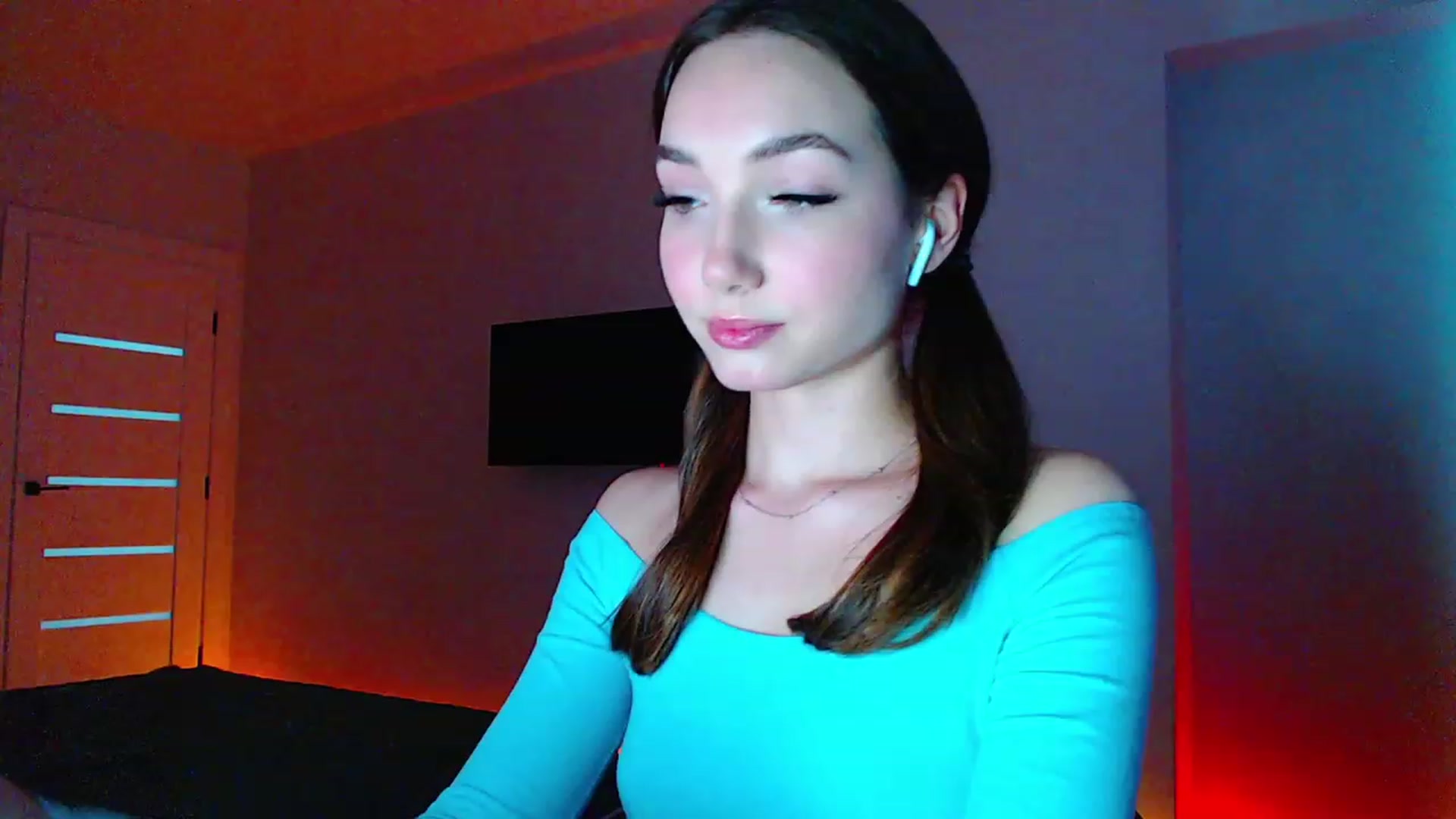 Gallery image thumbnail from Browncat04's myfreecams stream on, 07/14/2023, 16:52 image 15 of 20