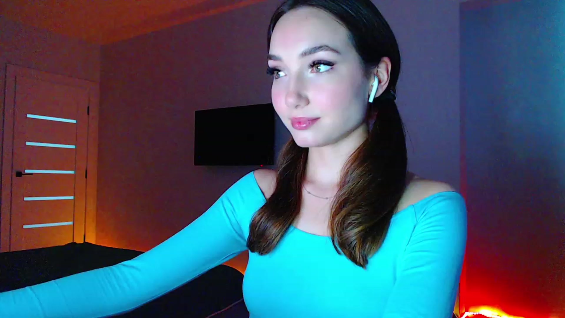 Gallery image thumbnail from Browncat04's myfreecams stream on, 07/14/2023, 16:52 image 3 of 20