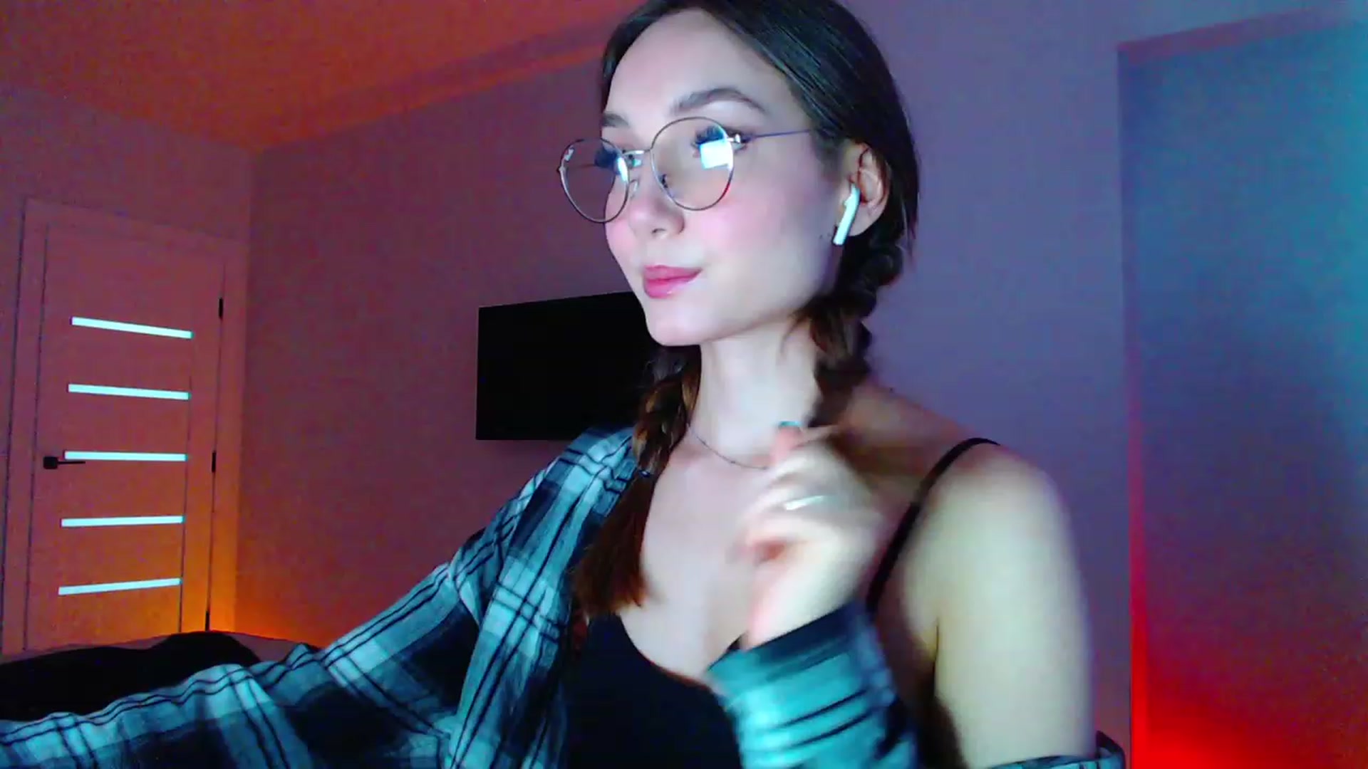 Gallery image thumbnail from Browncat04's myfreecams stream on, 07/17/2023, 15:23 image 16 of 20