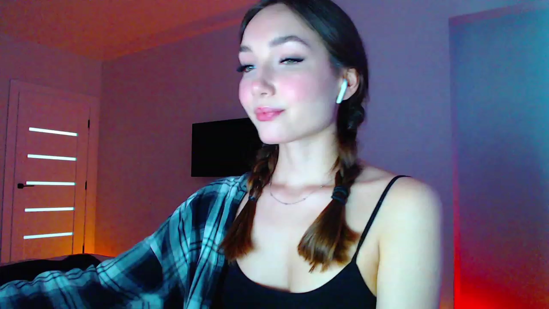 Gallery image thumbnail from Browncat04's myfreecams stream on, 07/17/2023, 15:23 image 7 of 20