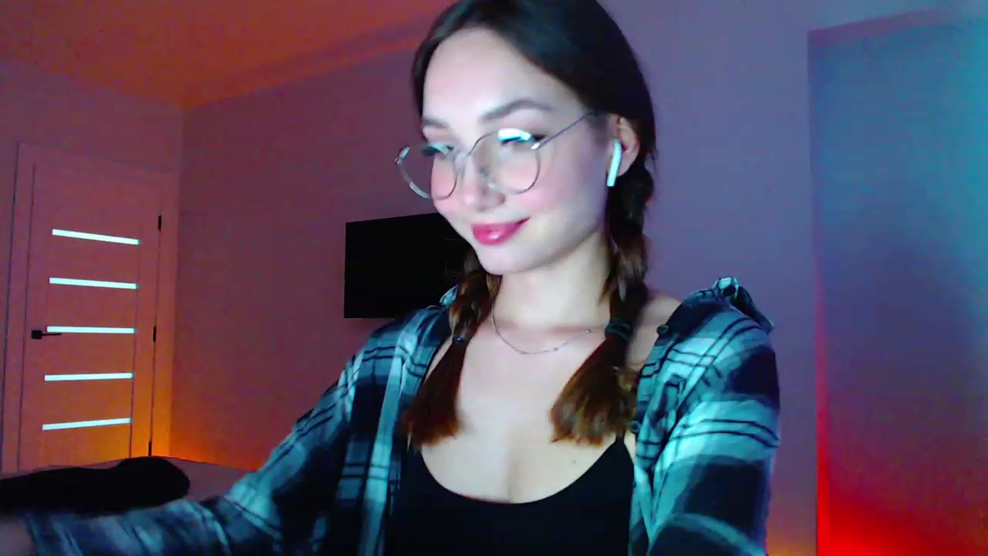 Gallery image thumbnail from Browncat04's myfreecams stream on, 07/17/2023, 15:23 image 12 of 20