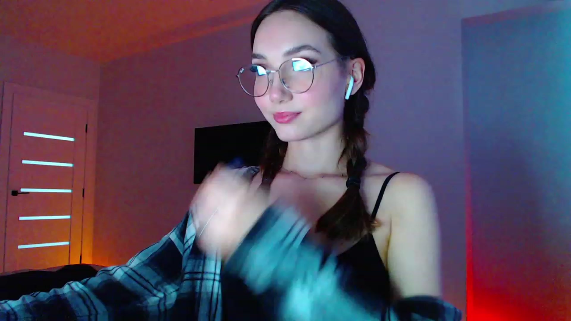 Gallery image thumbnail from Browncat04's myfreecams stream on, 07/17/2023, 15:23 image 19 of 20