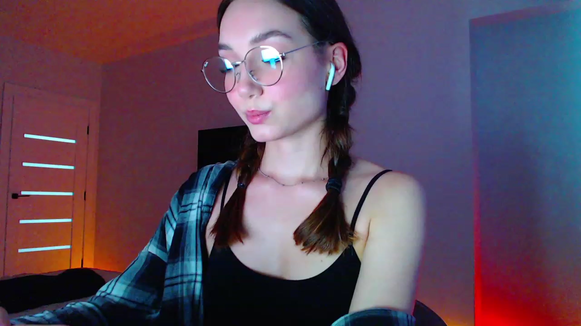 Gallery image thumbnail from Browncat04's myfreecams stream on, 07/17/2023, 15:23 image 20 of 20