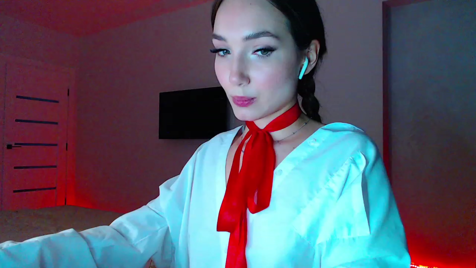 Gallery image thumbnail from Browncat04's myfreecams stream on, 07/19/2023, 18:13 image 10 of 20