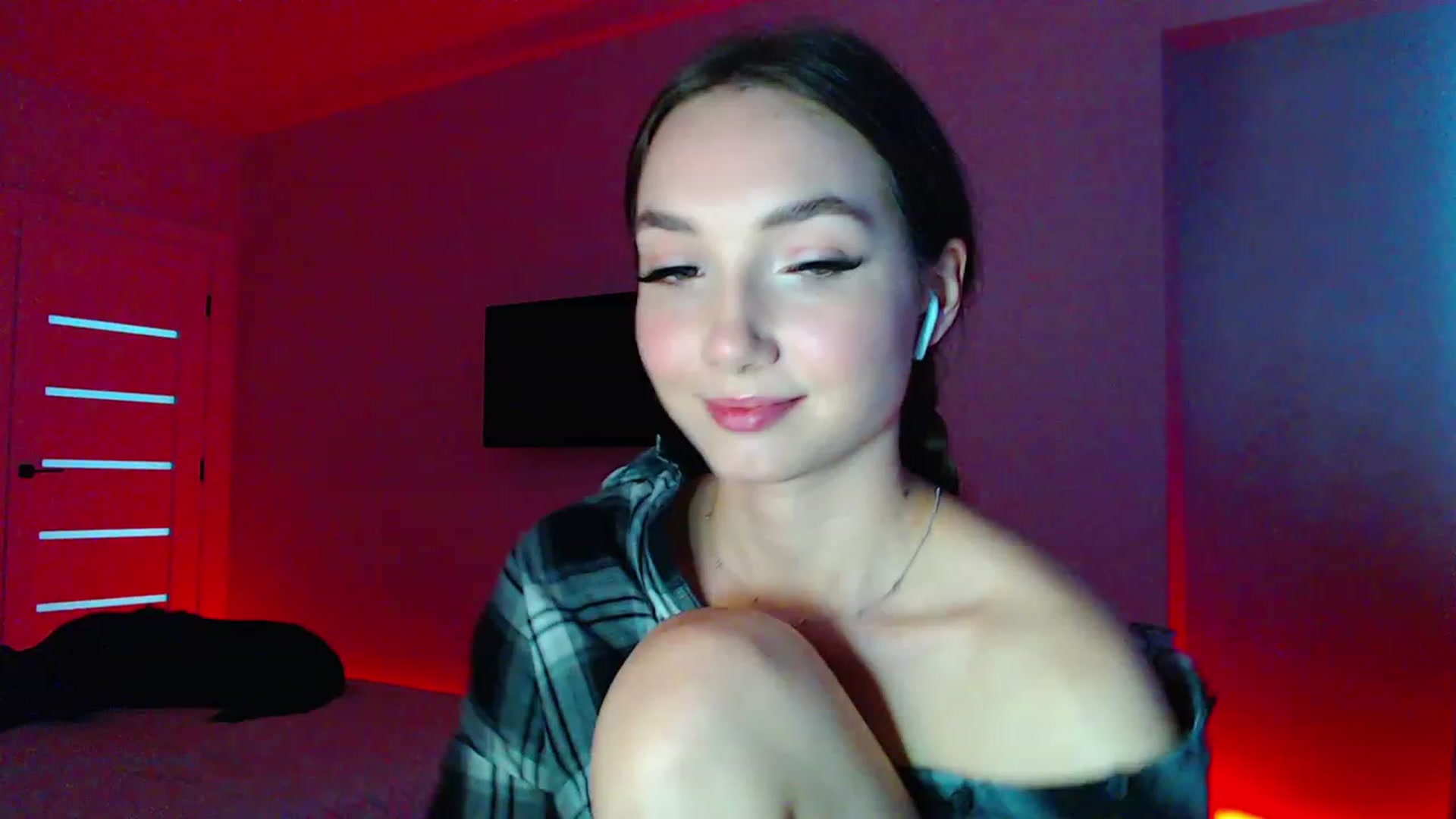 Gallery image thumbnail from Browncat04's myfreecams stream on, 07/28/2023, 16:05 image 17 of 20