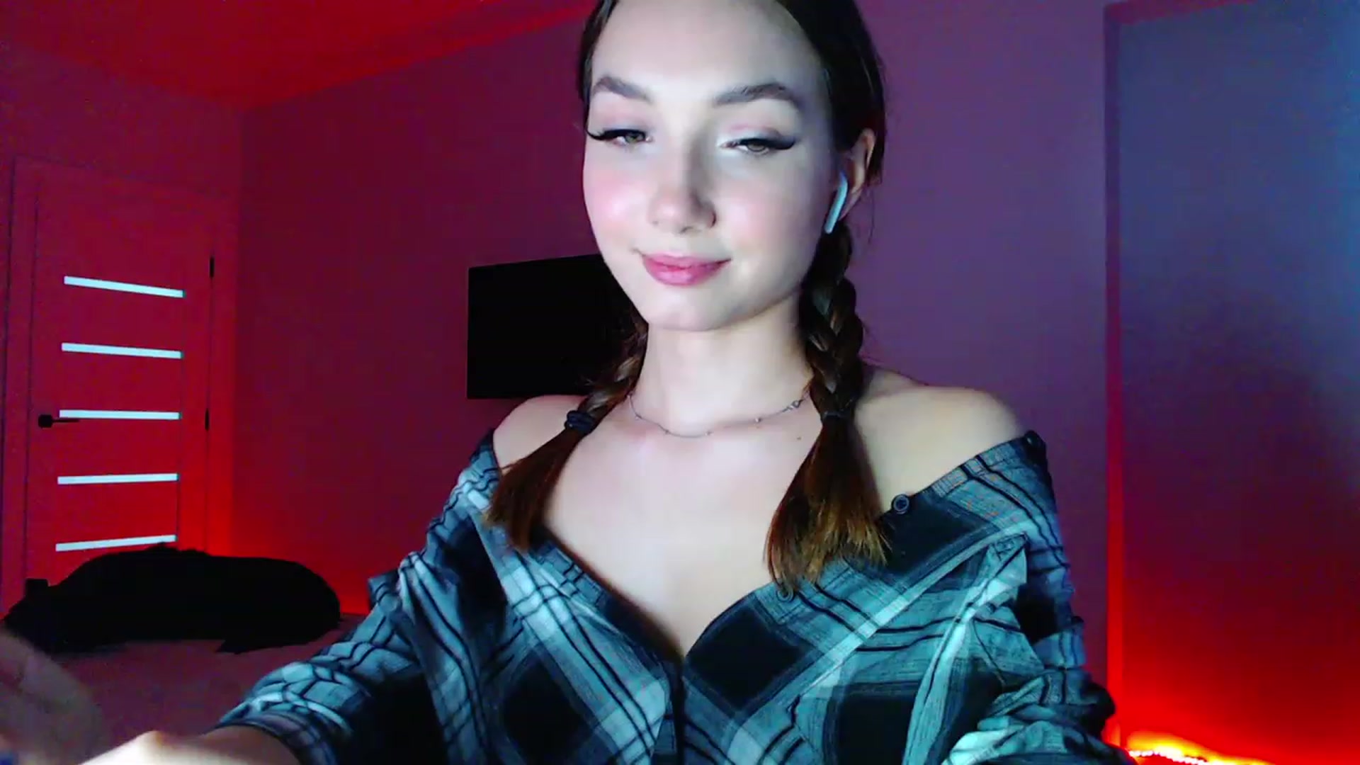 Gallery image thumbnail from Browncat04's myfreecams stream on, 07/28/2023, 16:05 image 2 of 20